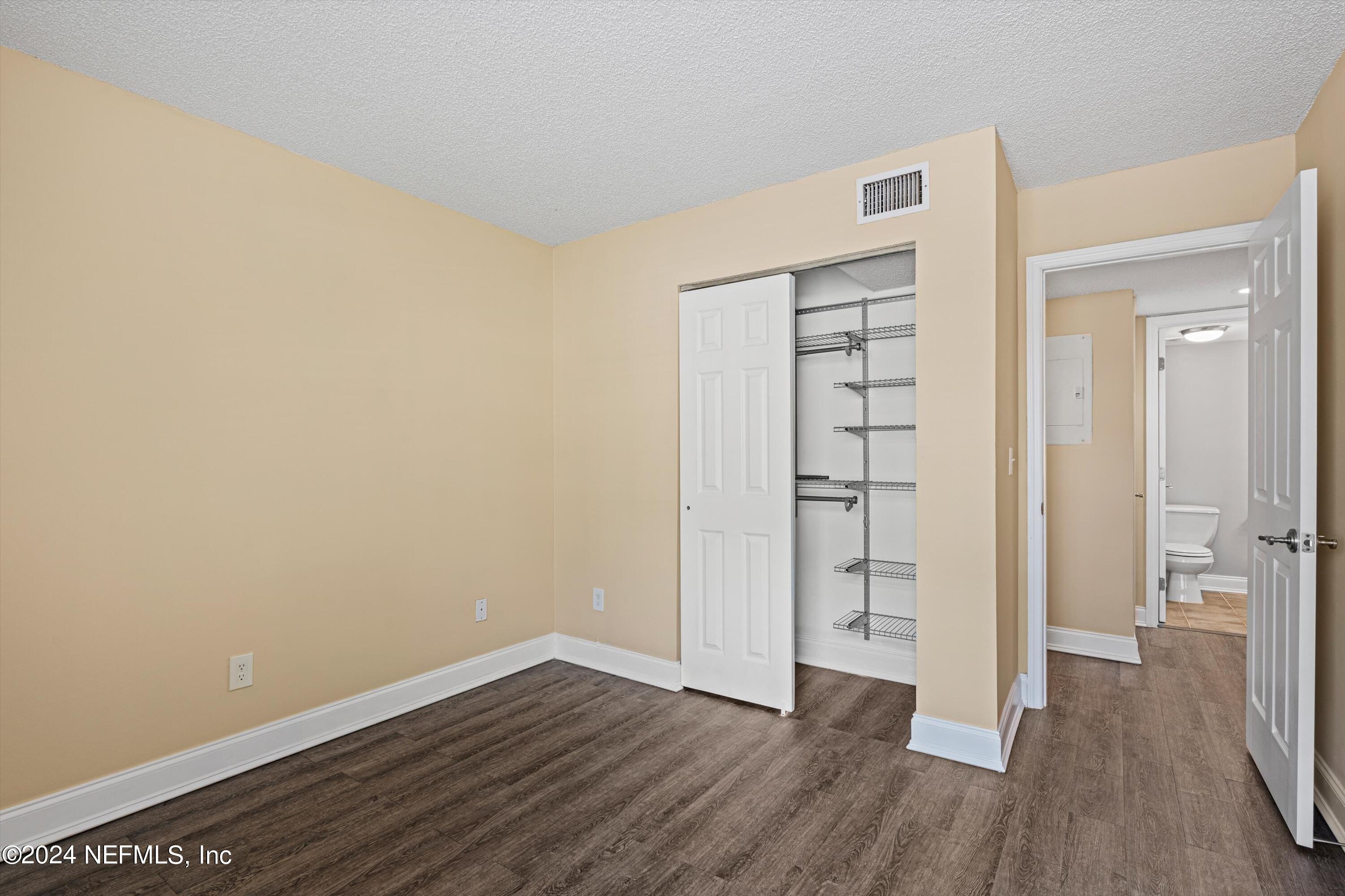 3737 LORETTO Road, 903