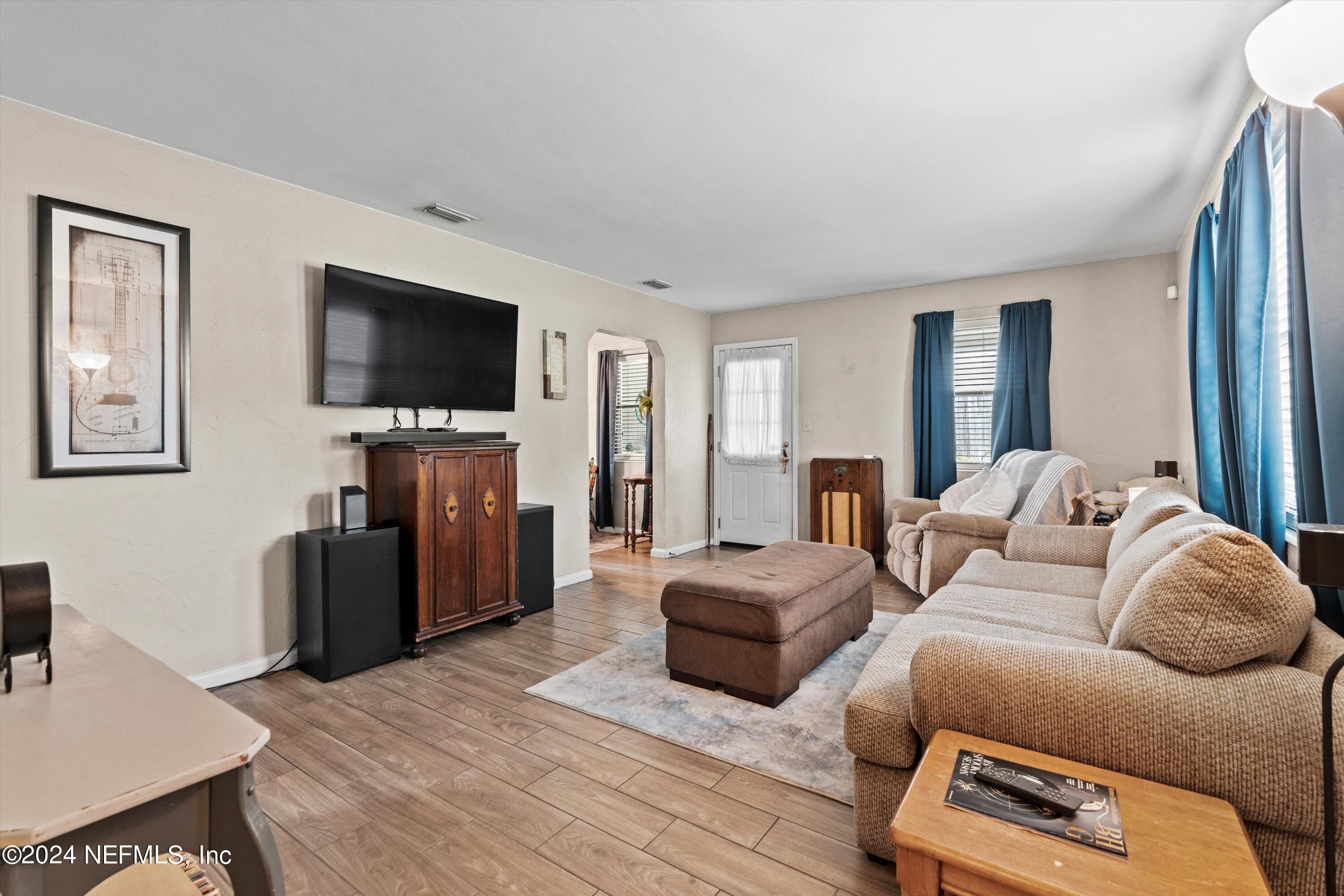 6000 GREEN HILL Lane