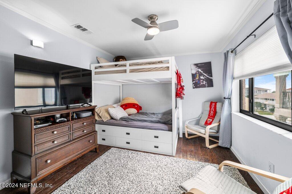 121 13TH Avenue S, B