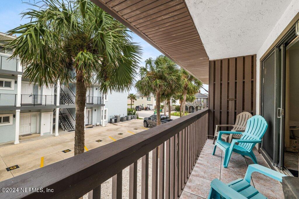 121 13TH Avenue S, B