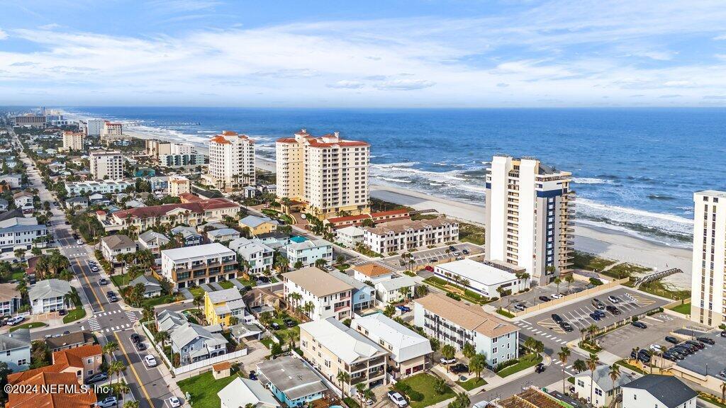 121 13TH Avenue S, B