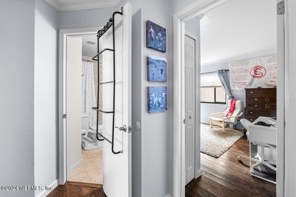 121 13TH Avenue S, B