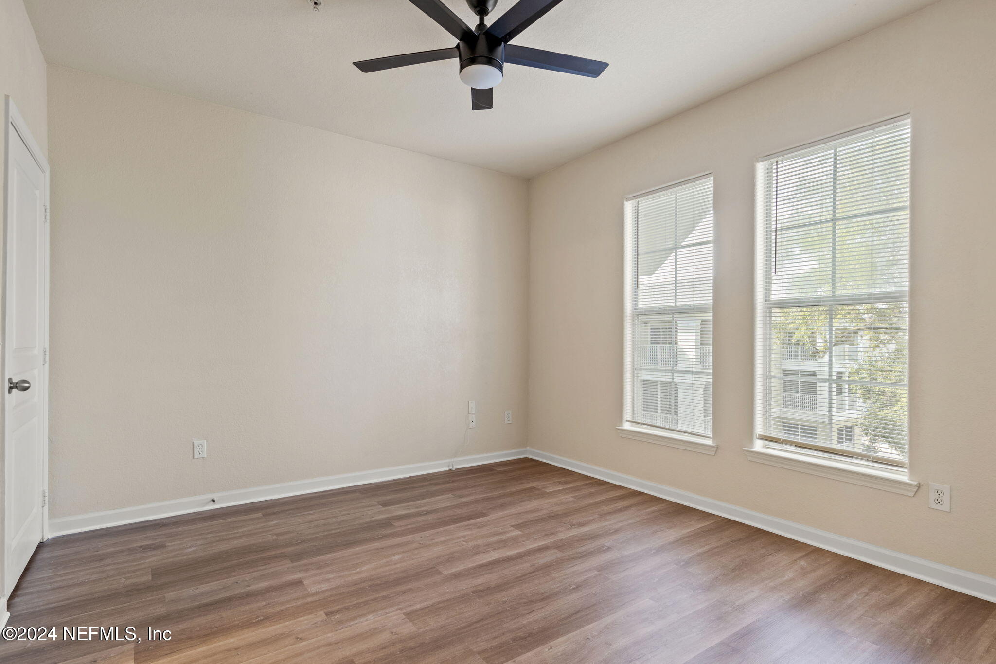 8290 GATE Parkway W, 168