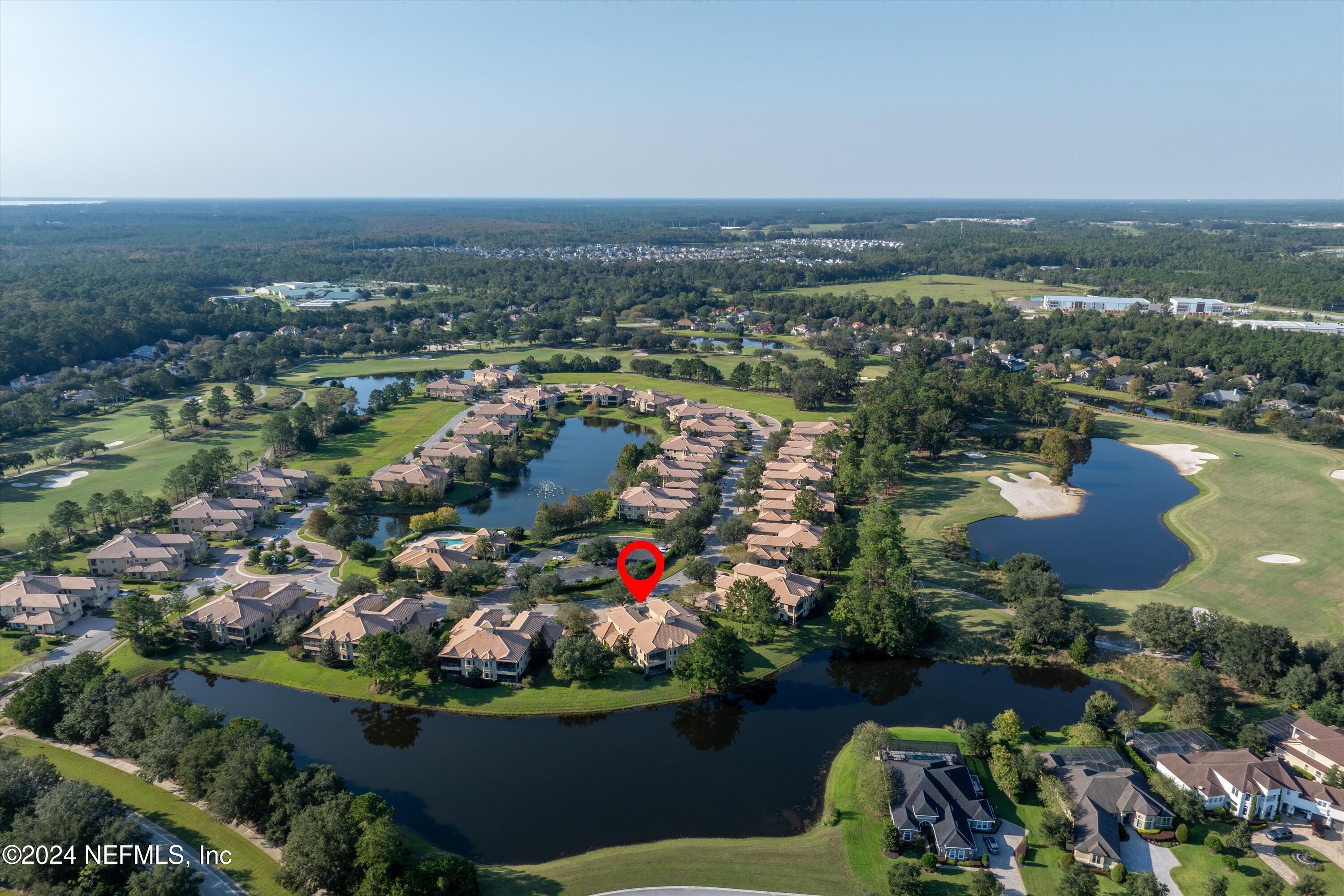 186 LATERRA LINKS Circle, 102