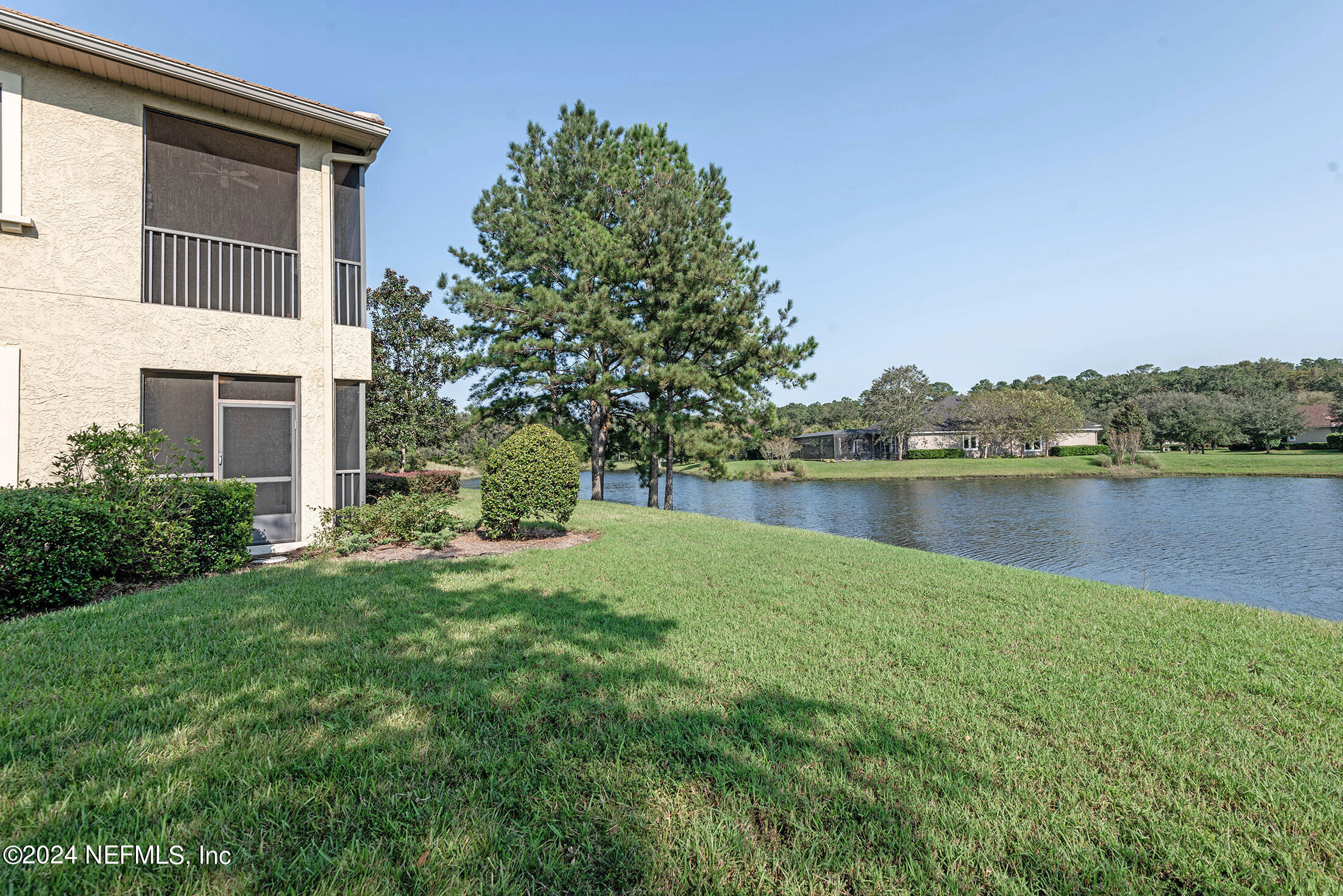 186 LATERRA LINKS Circle, 102