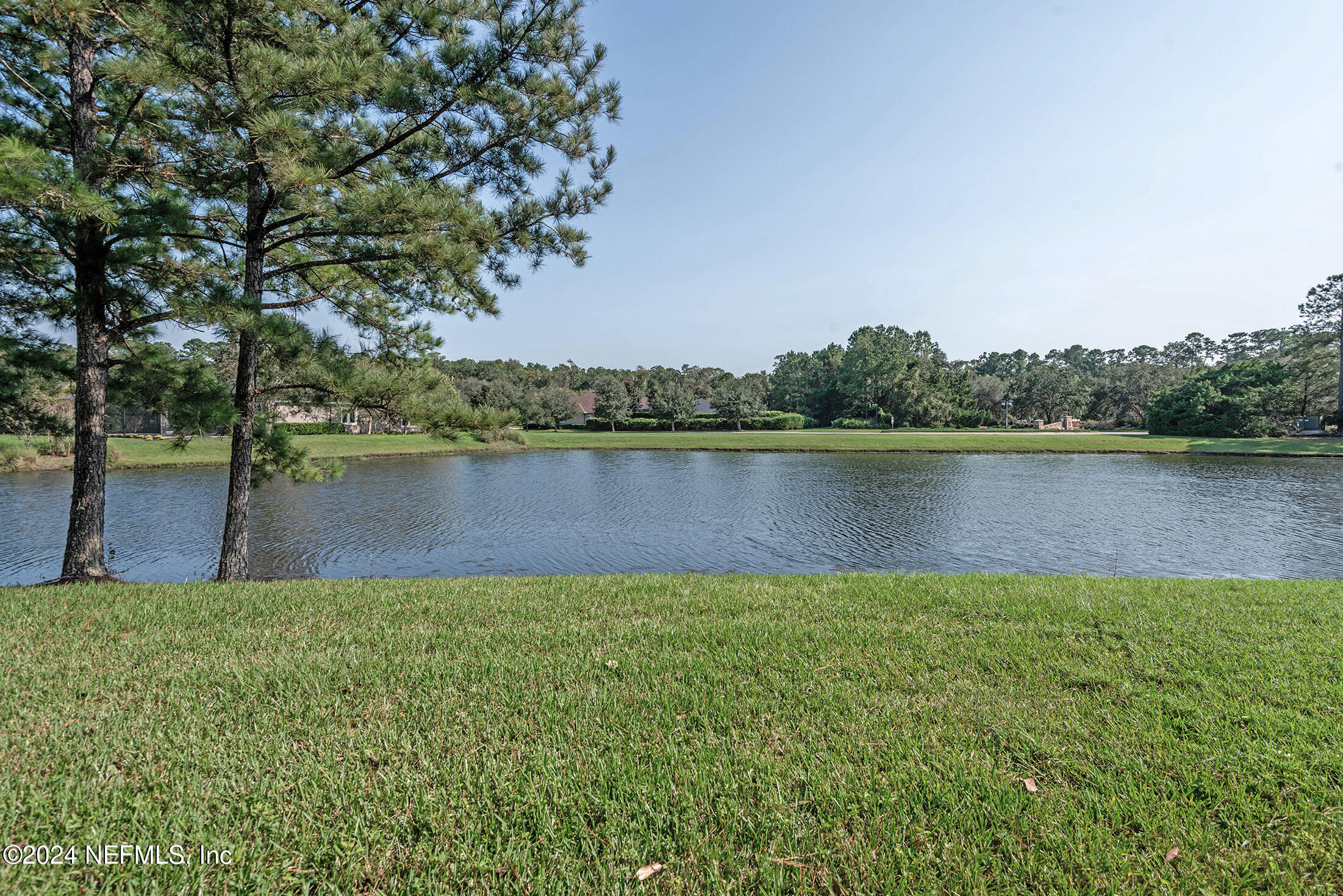 186 LATERRA LINKS Circle, 102