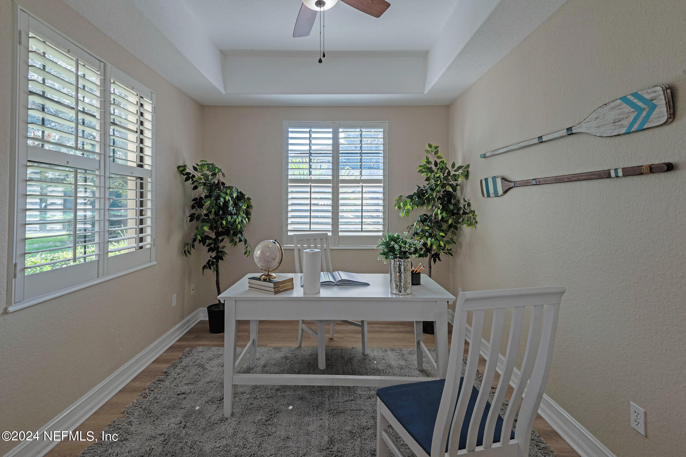 186 LATERRA LINKS Circle, 102