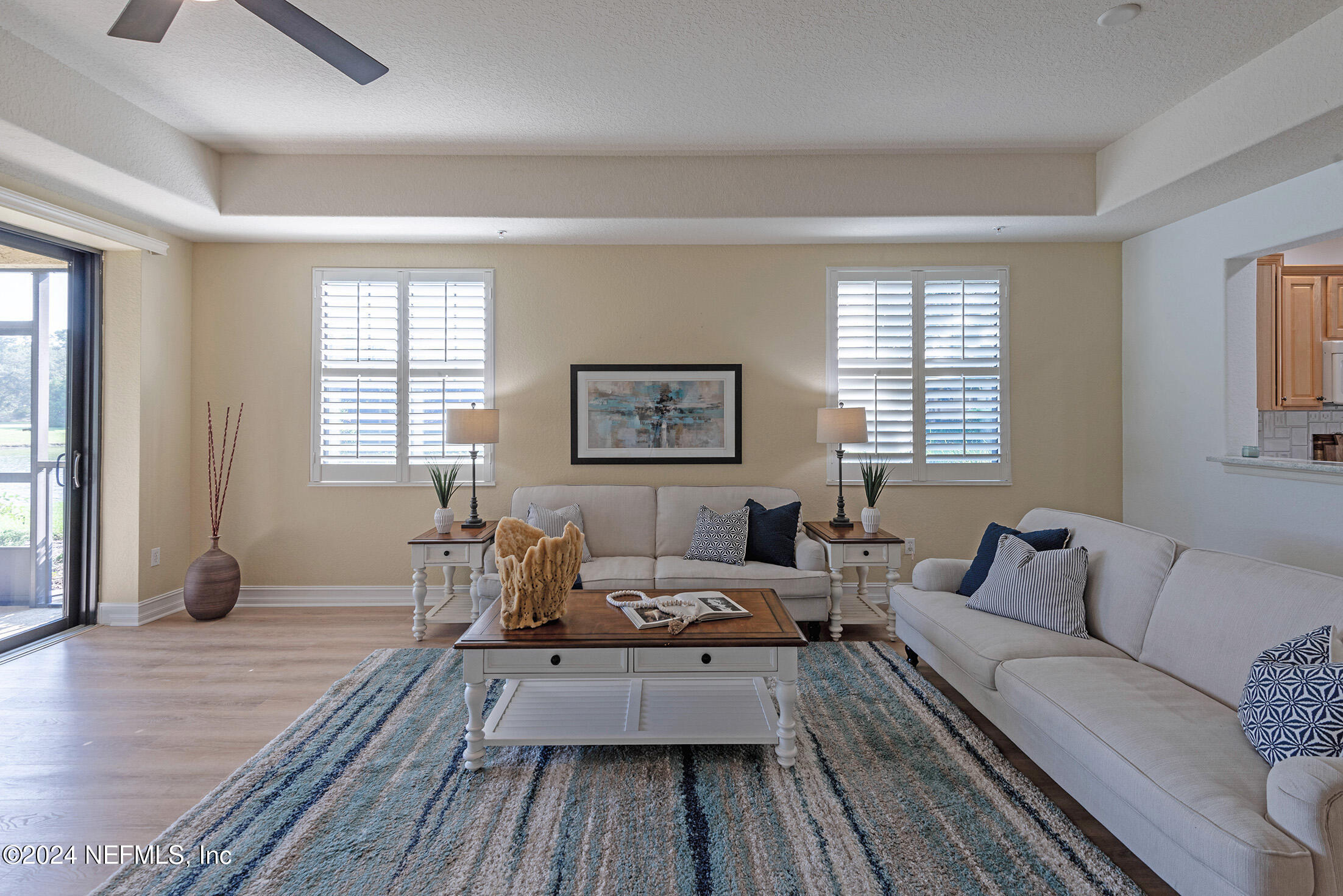 186 LATERRA LINKS Circle, 102