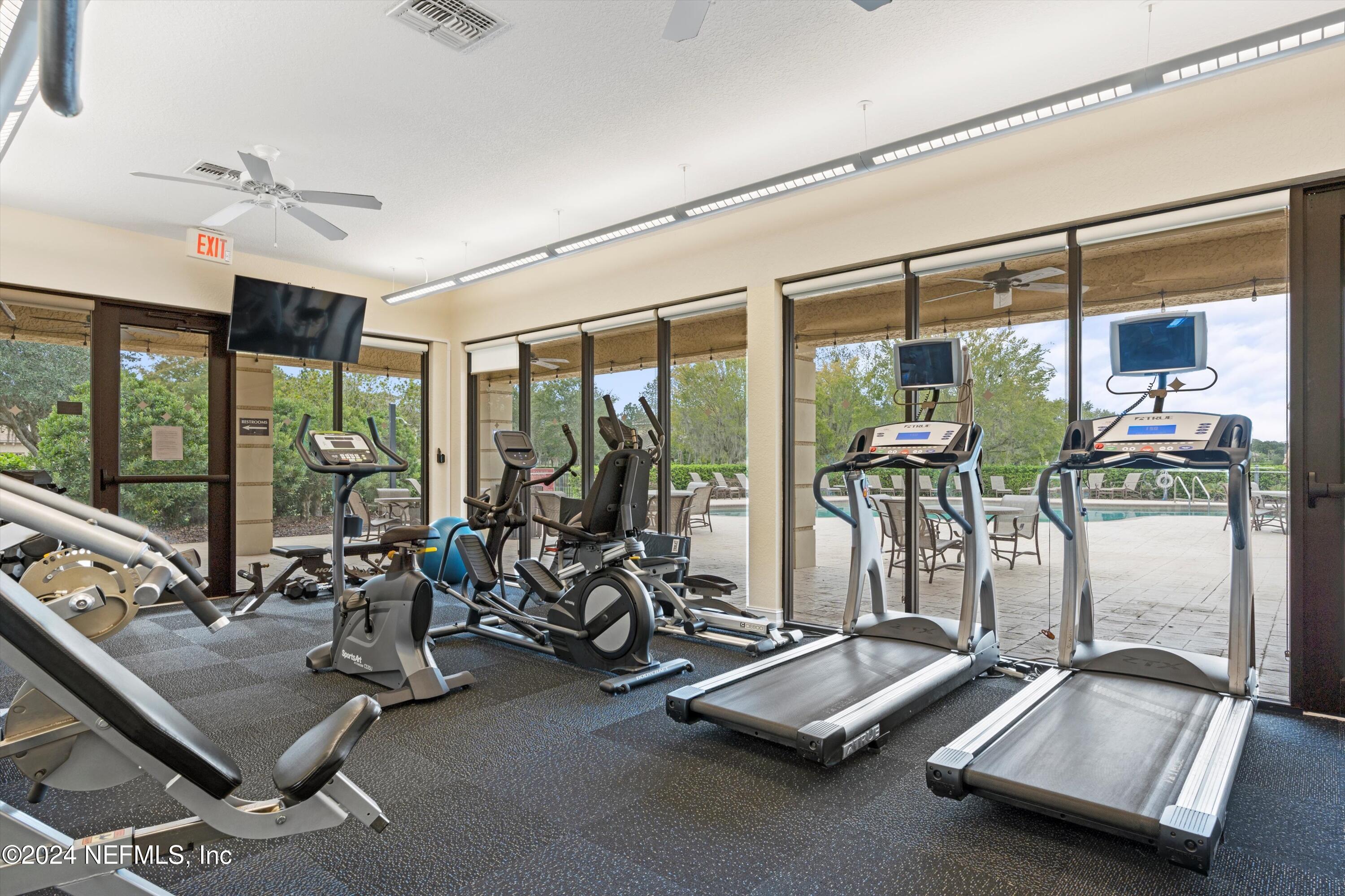 186 LATERRA LINKS Circle, 102