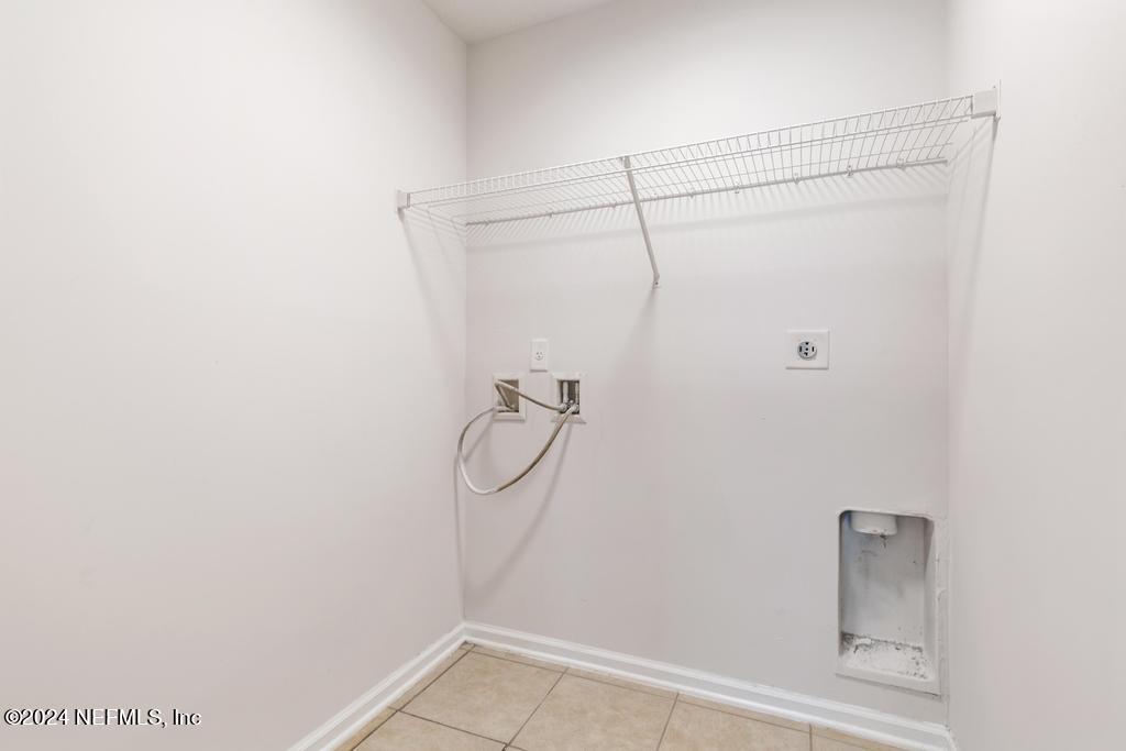 8475 CHERYL ANN Lane