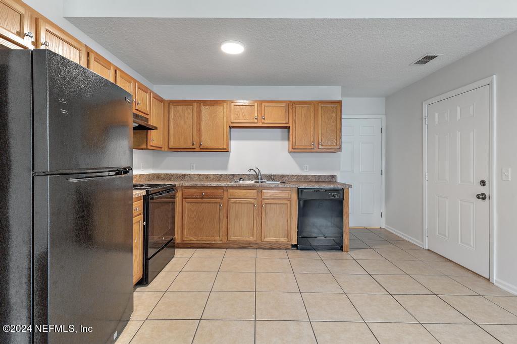 8475 CHERYL ANN Lane