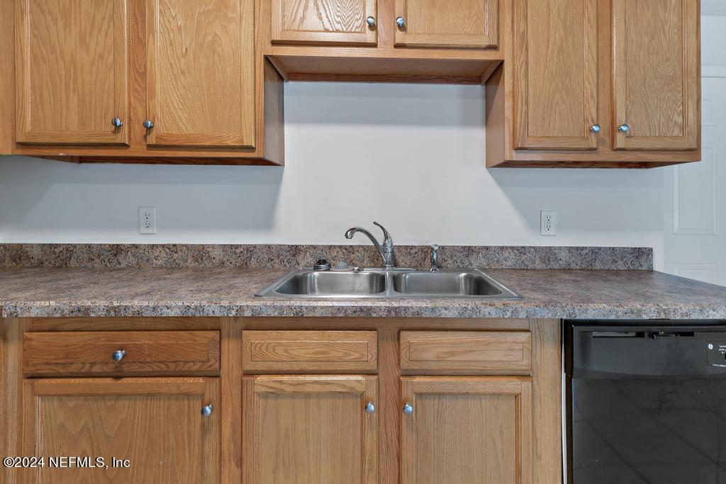 8475 CHERYL ANN Lane