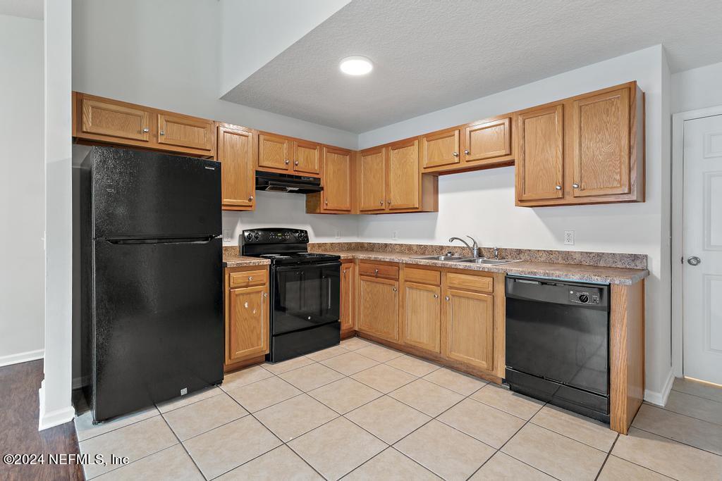 8475 CHERYL ANN Lane