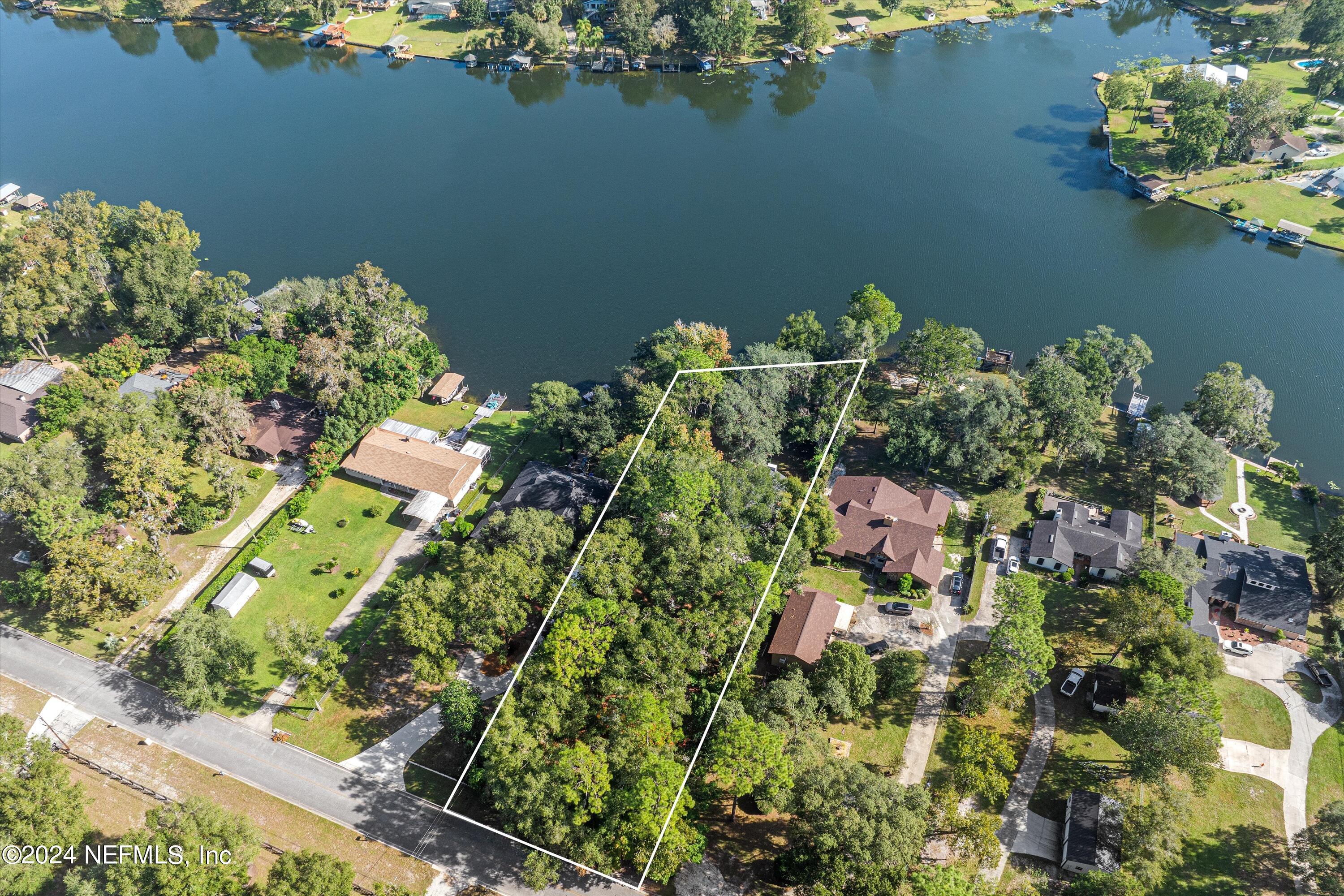 797 ARTHUR MOORE Drive