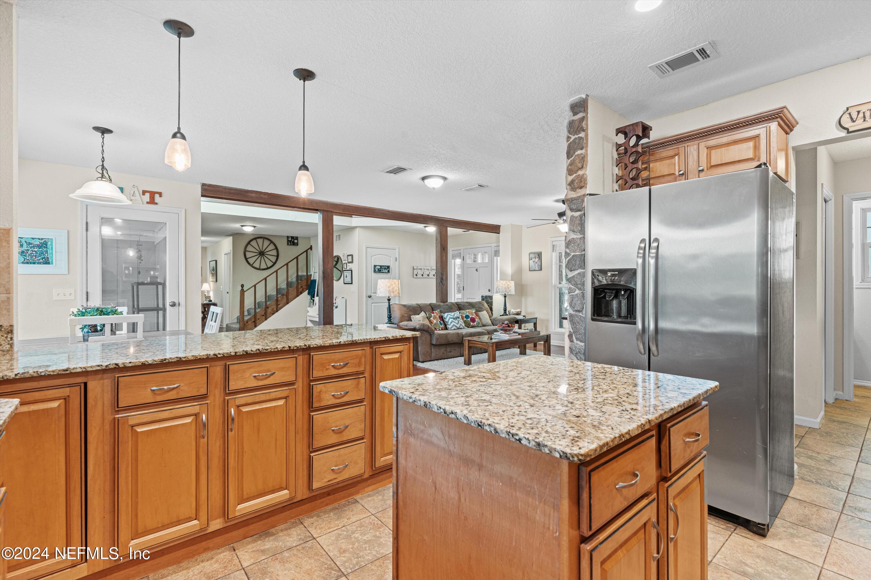 797 ARTHUR MOORE Drive