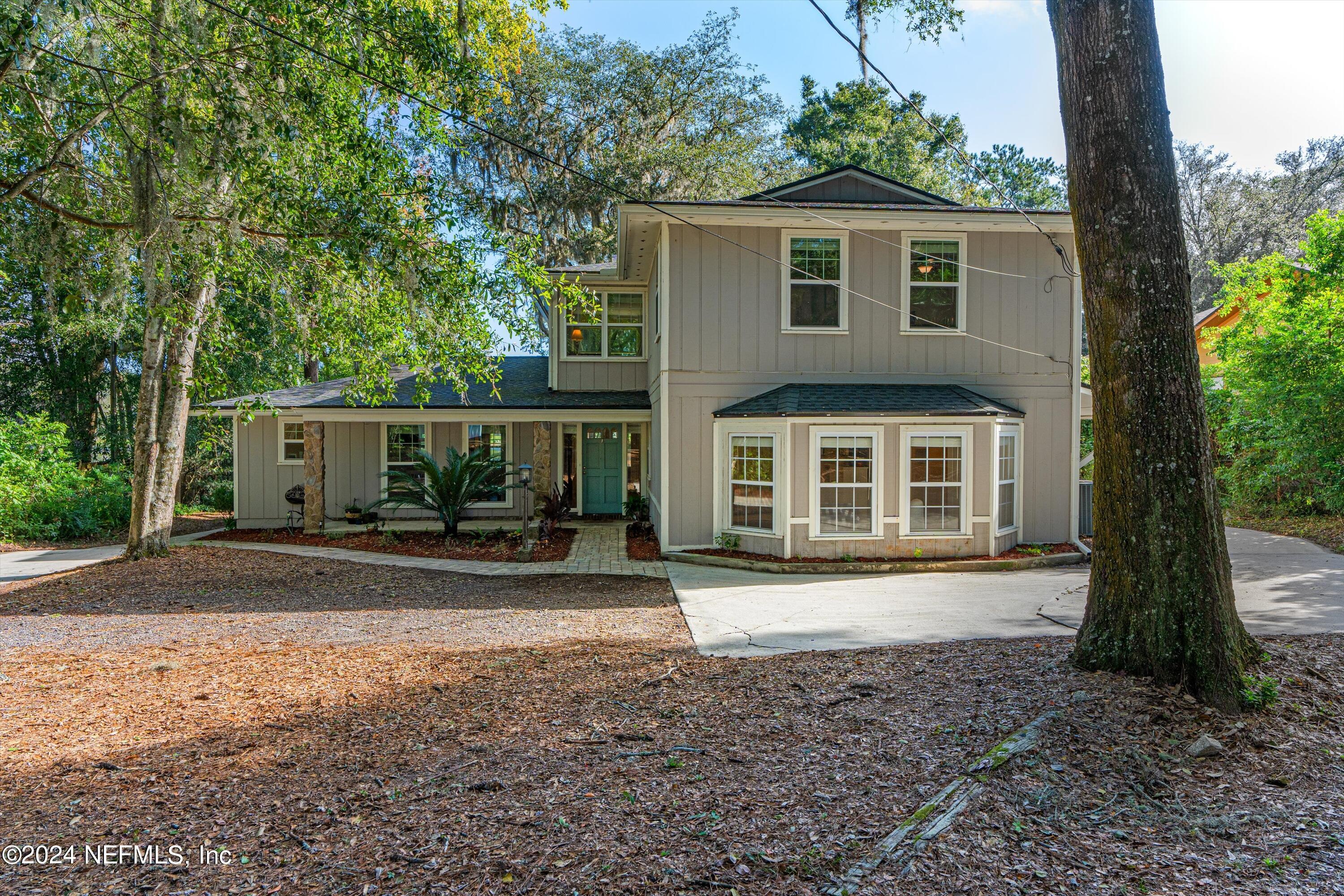797 ARTHUR MOORE Drive