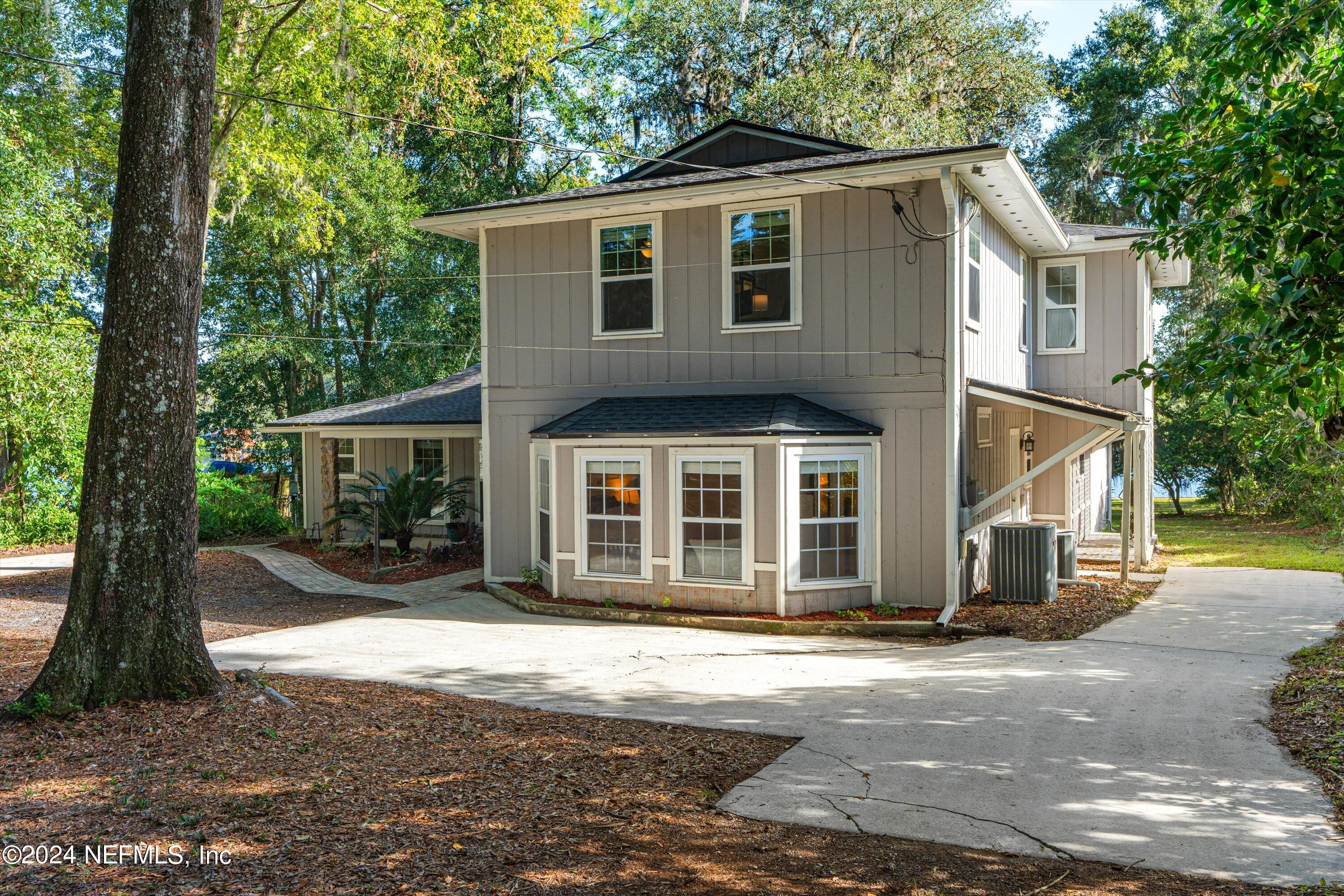 797 ARTHUR MOORE Drive