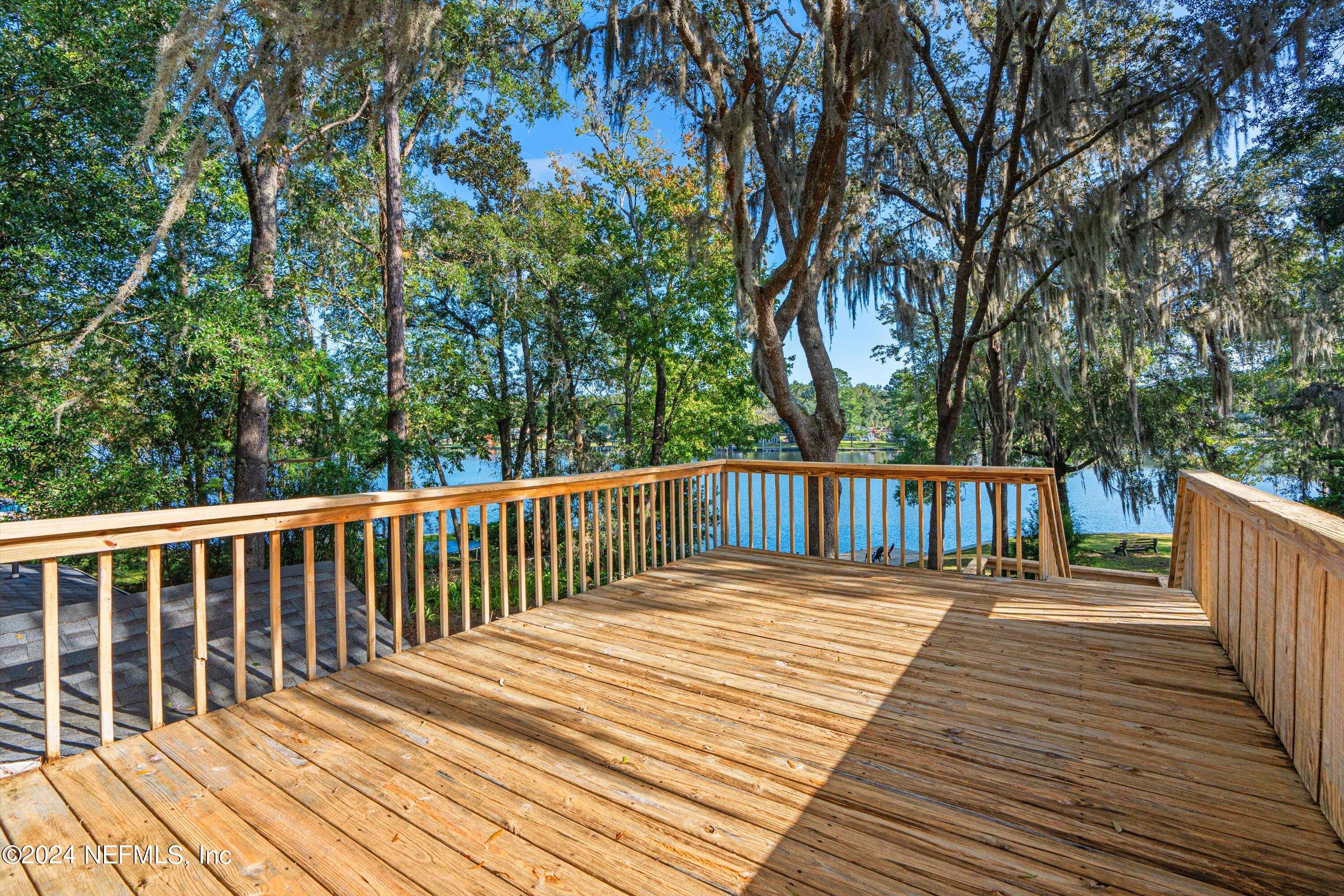 797 ARTHUR MOORE Drive