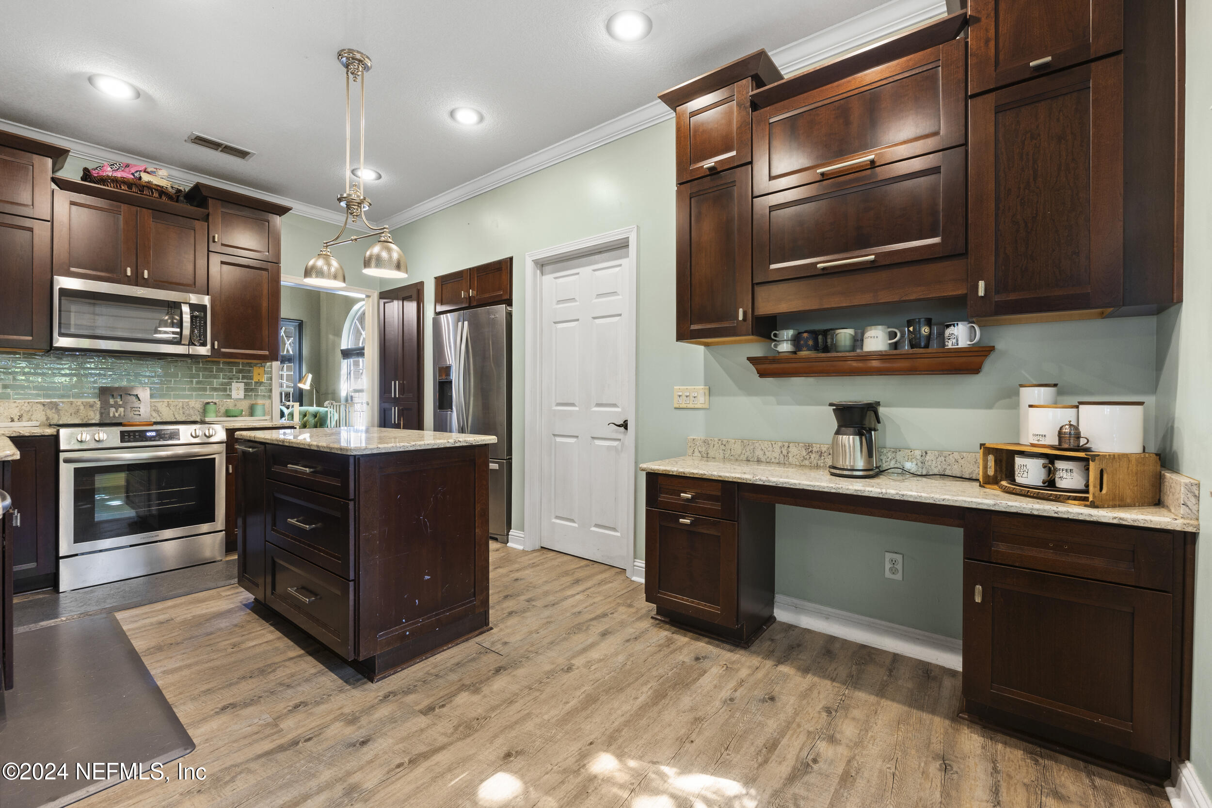 2338 EAGLES NEST Road