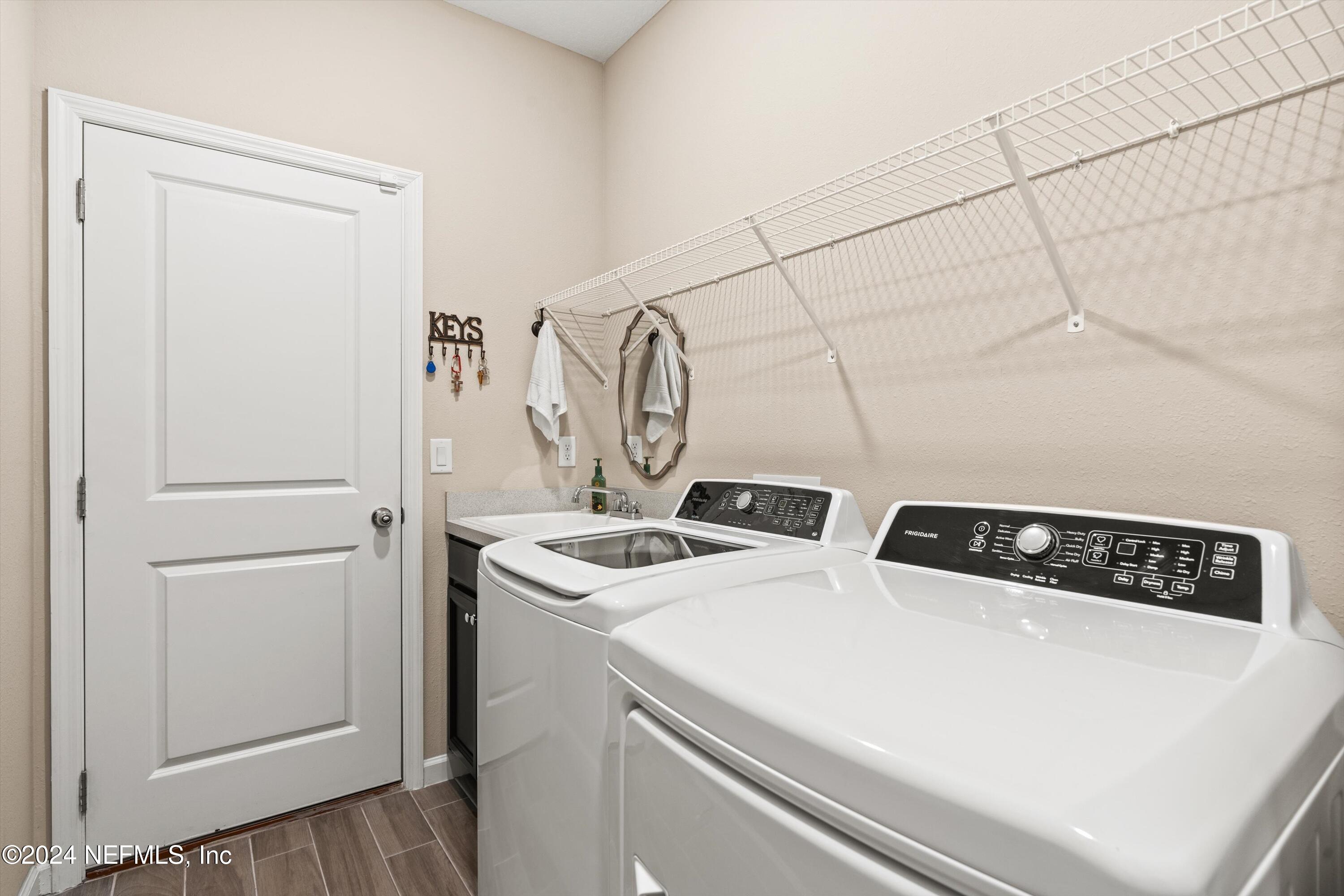 7182 CALAMINT Avenue