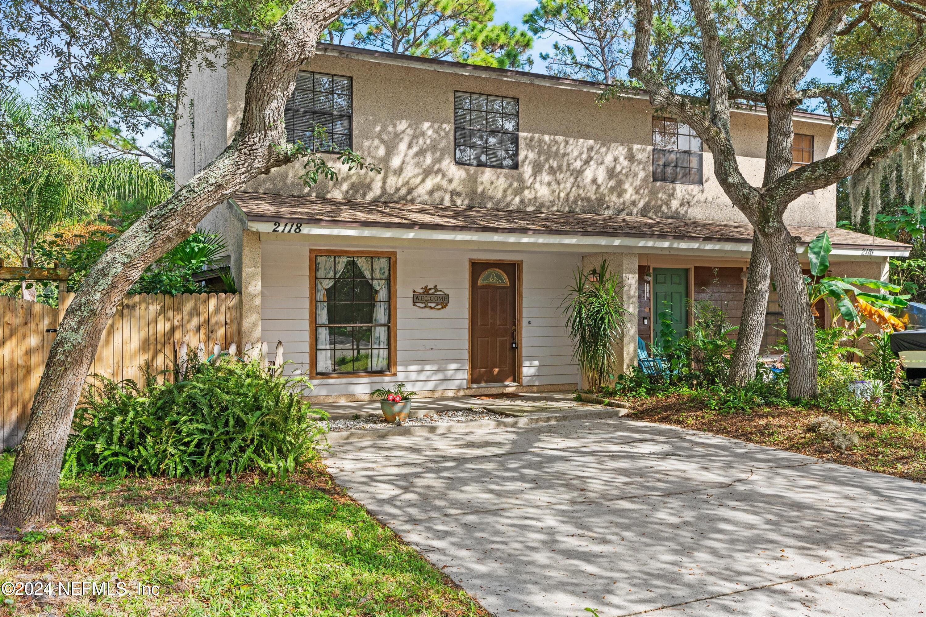 2118 ROSEWOOD Drive