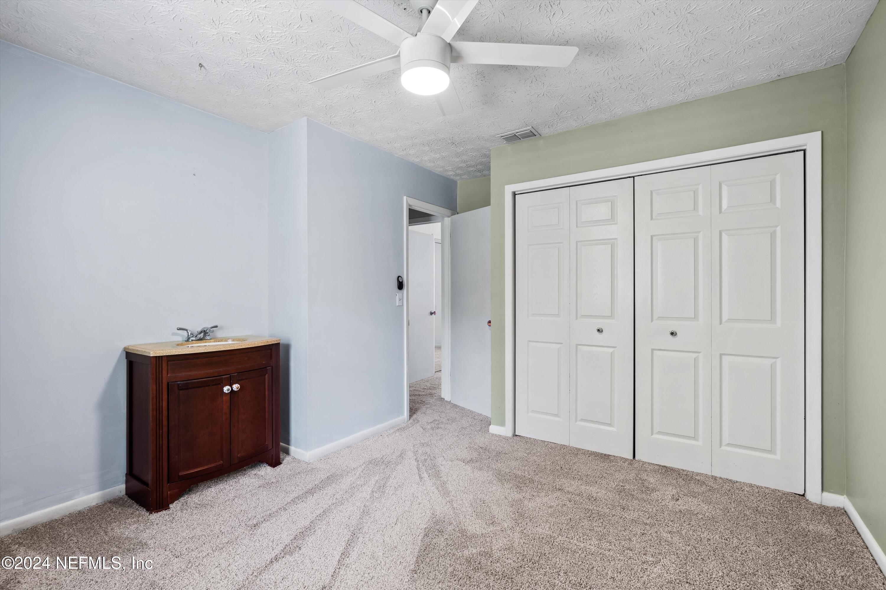 2118 ROSEWOOD Drive