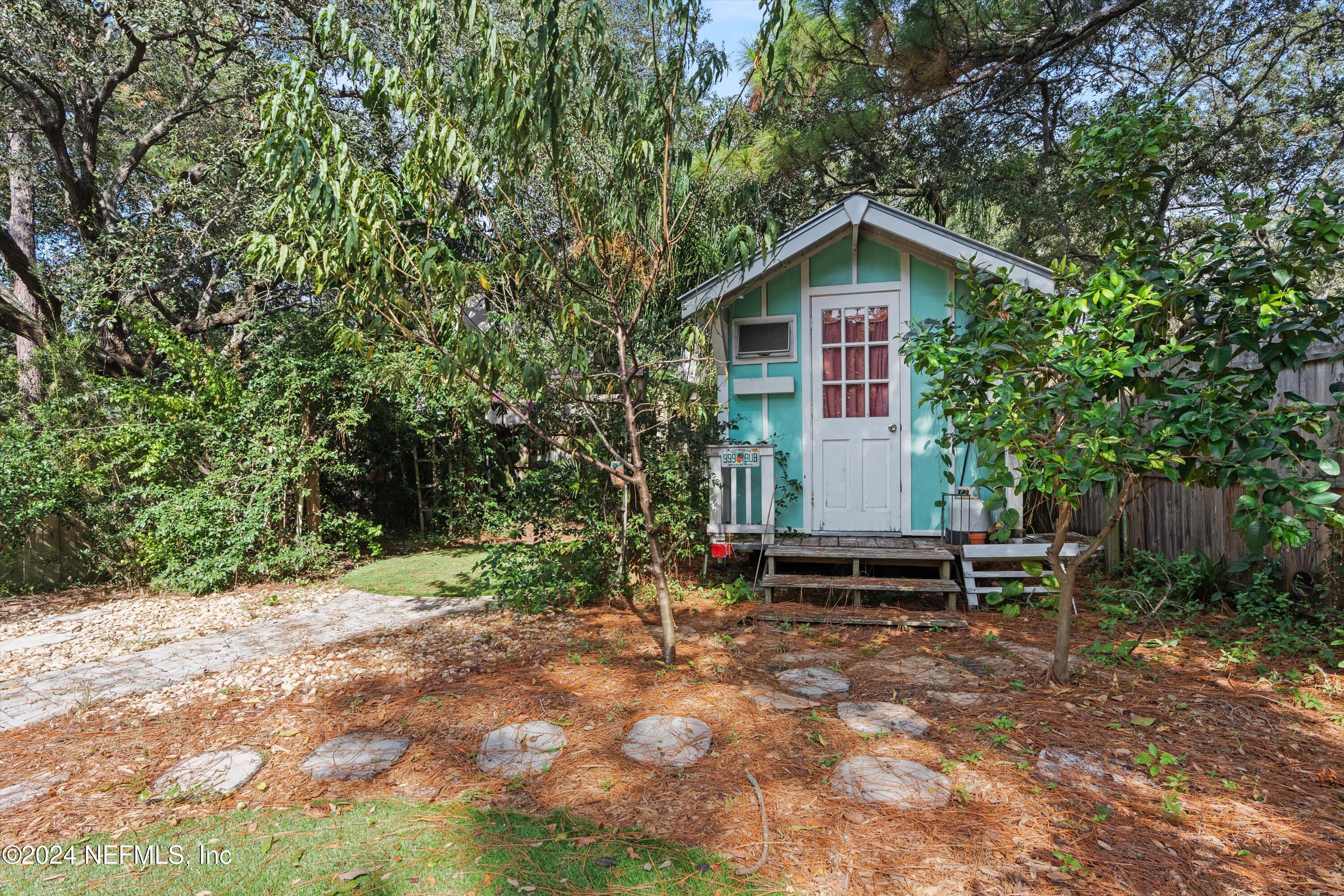 2118 ROSEWOOD Drive