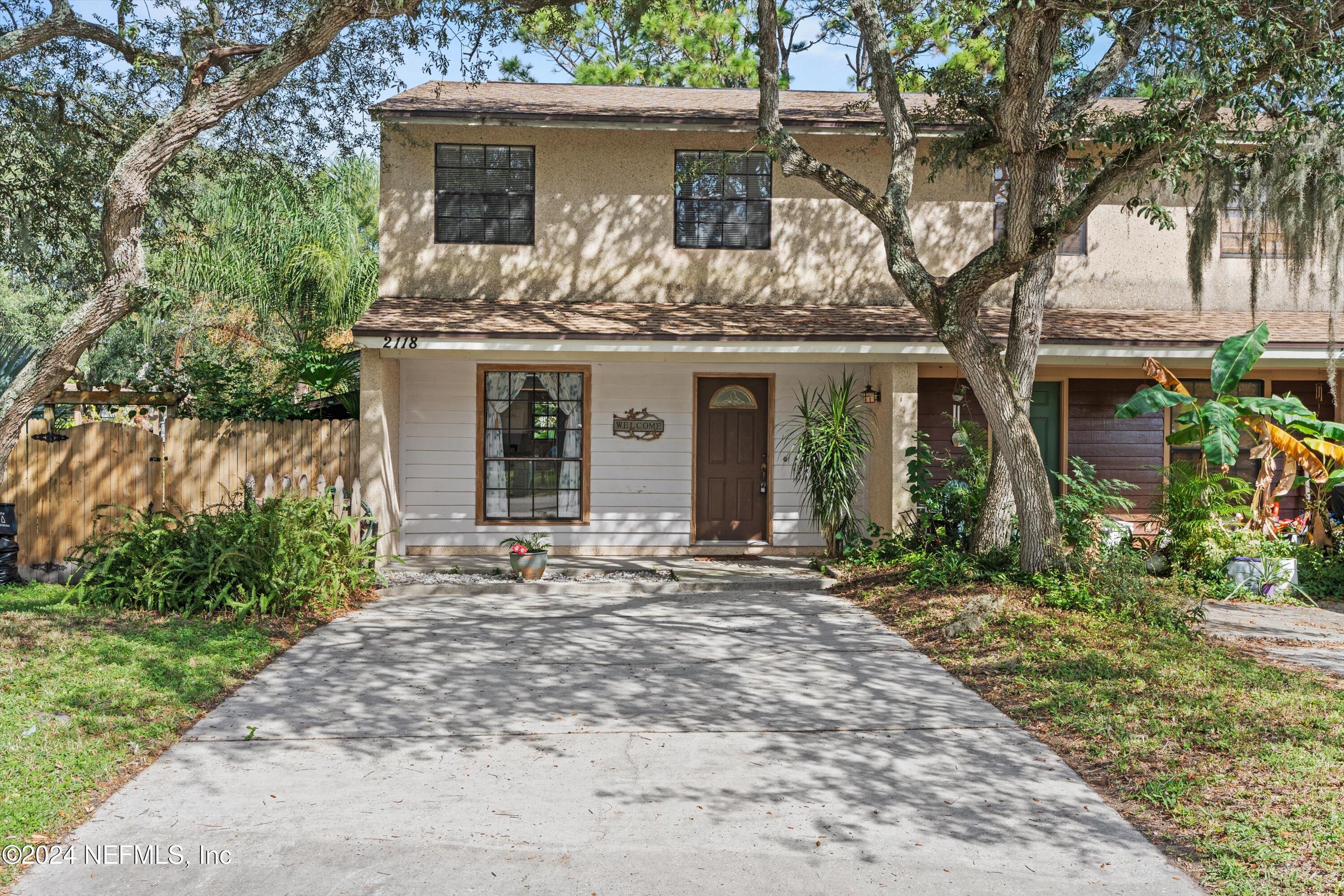 2118 ROSEWOOD Drive