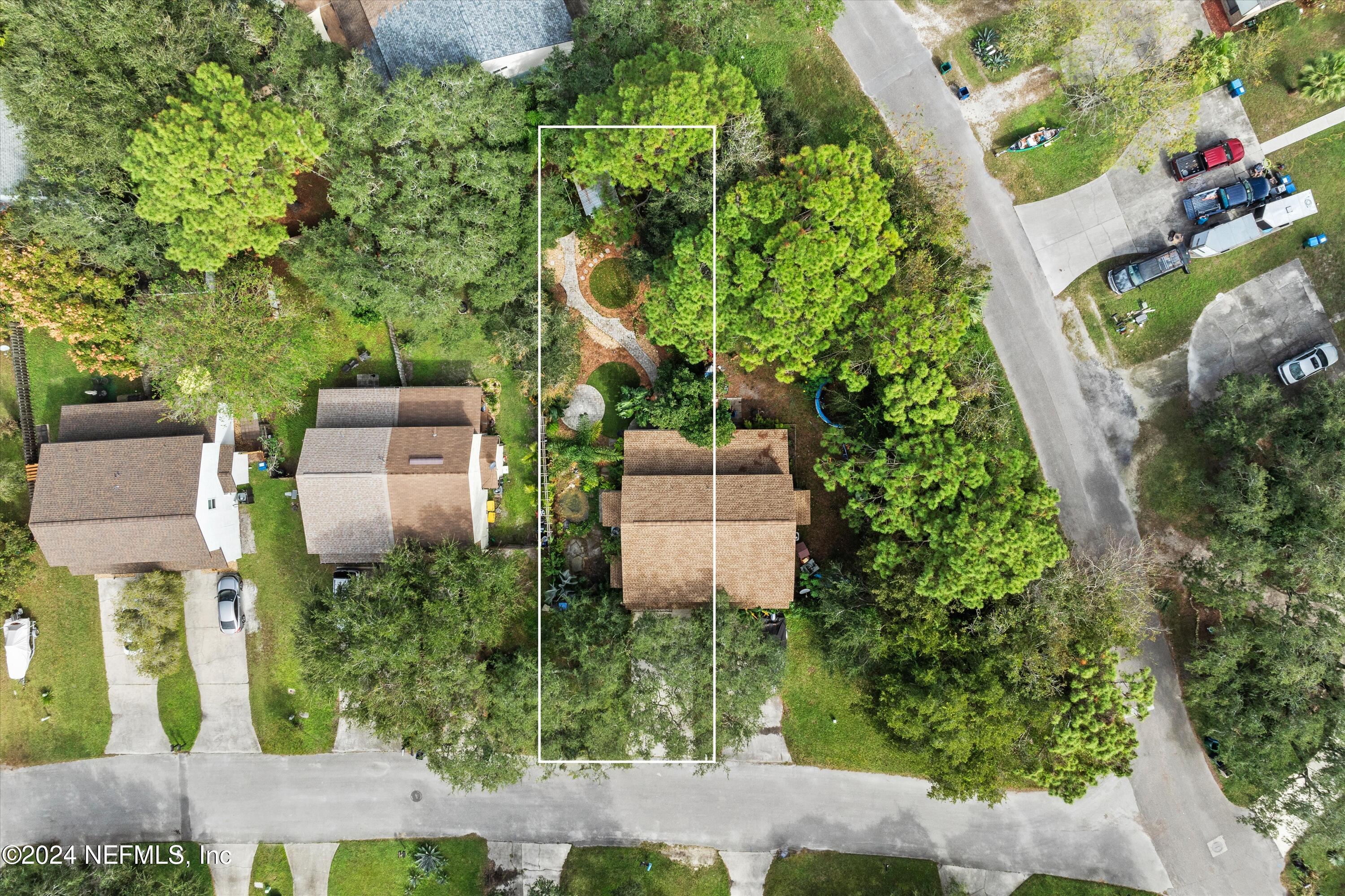 2118 ROSEWOOD Drive