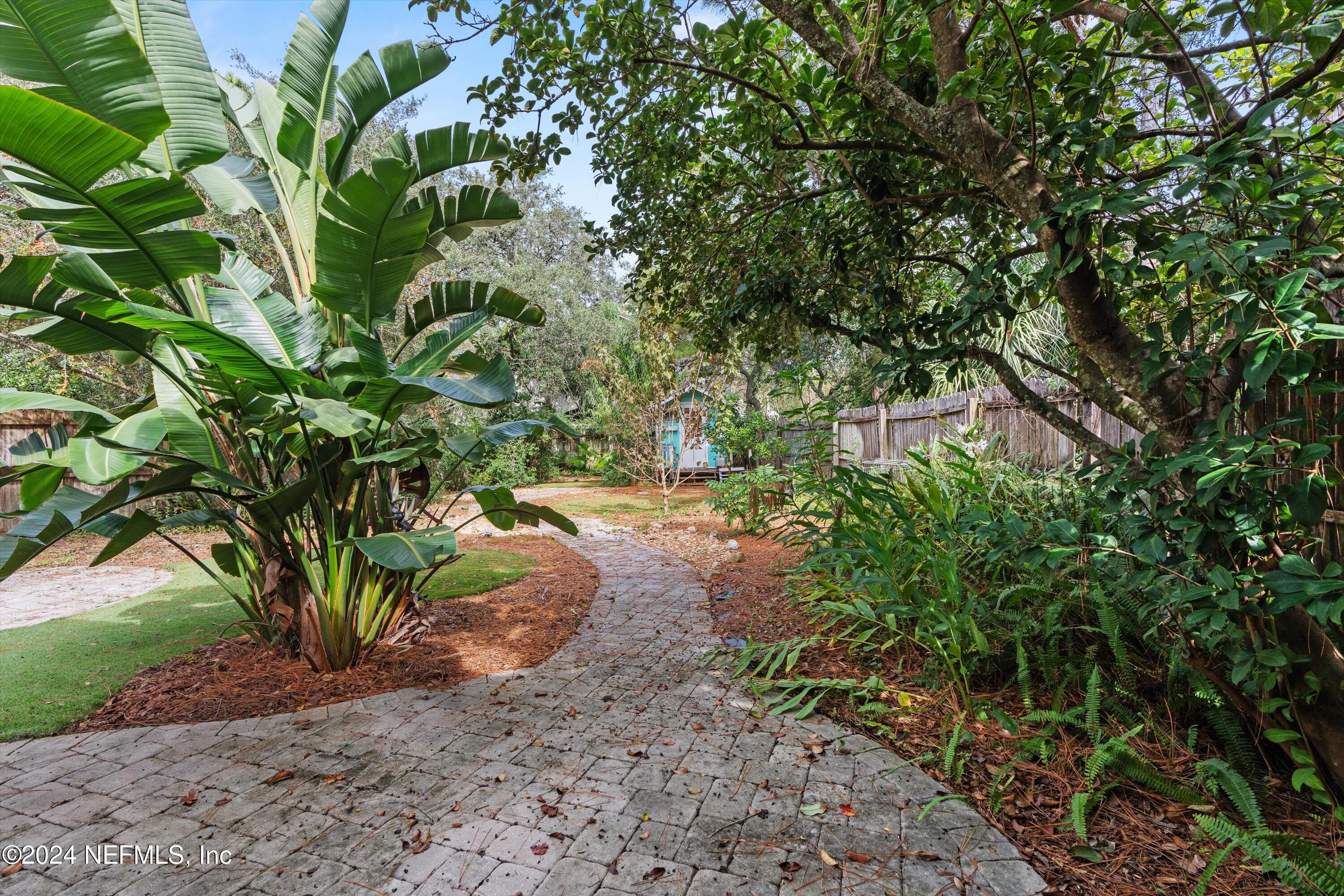 2118 ROSEWOOD Drive