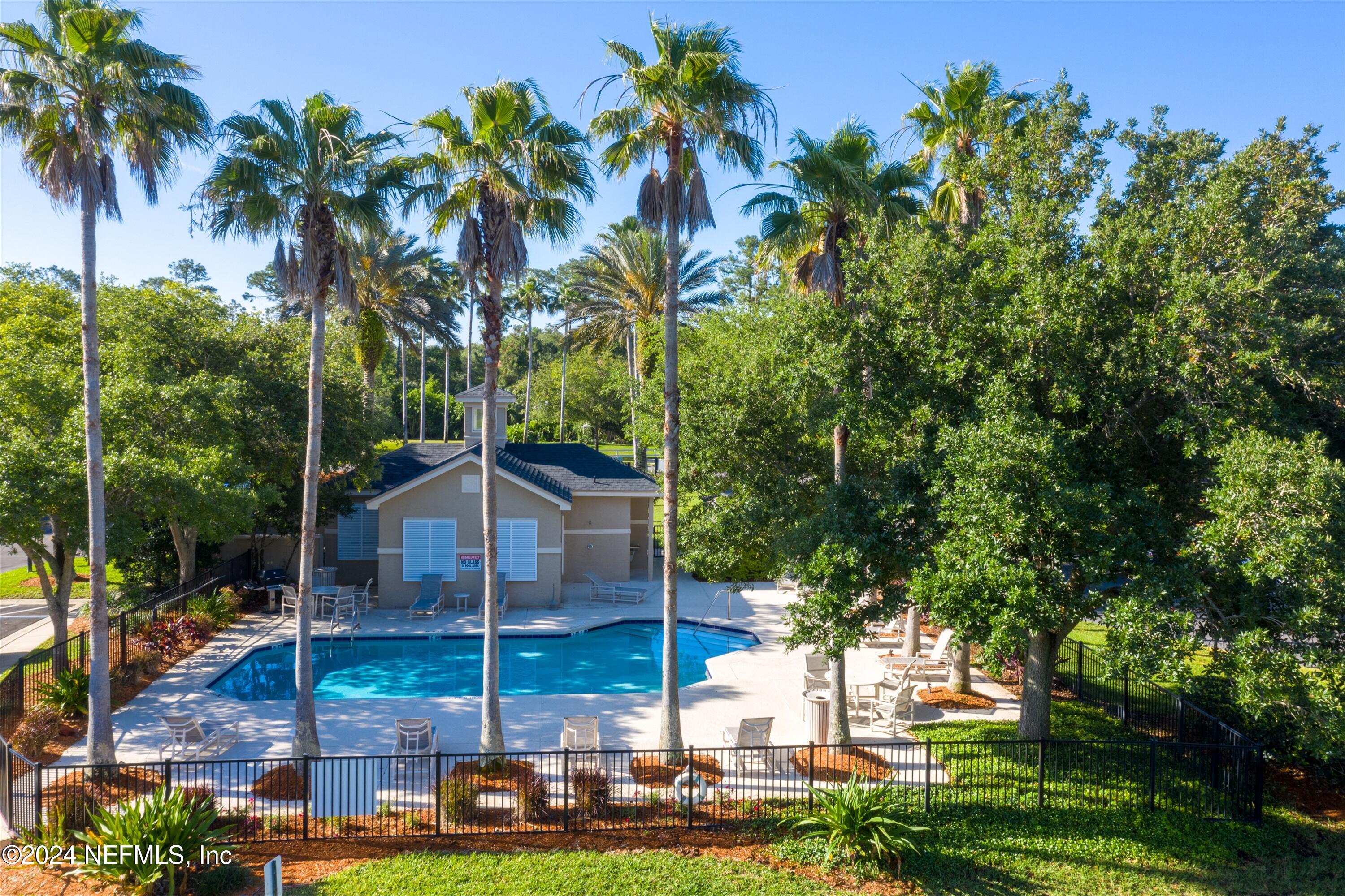 1701 THE GREENS Way, 1921