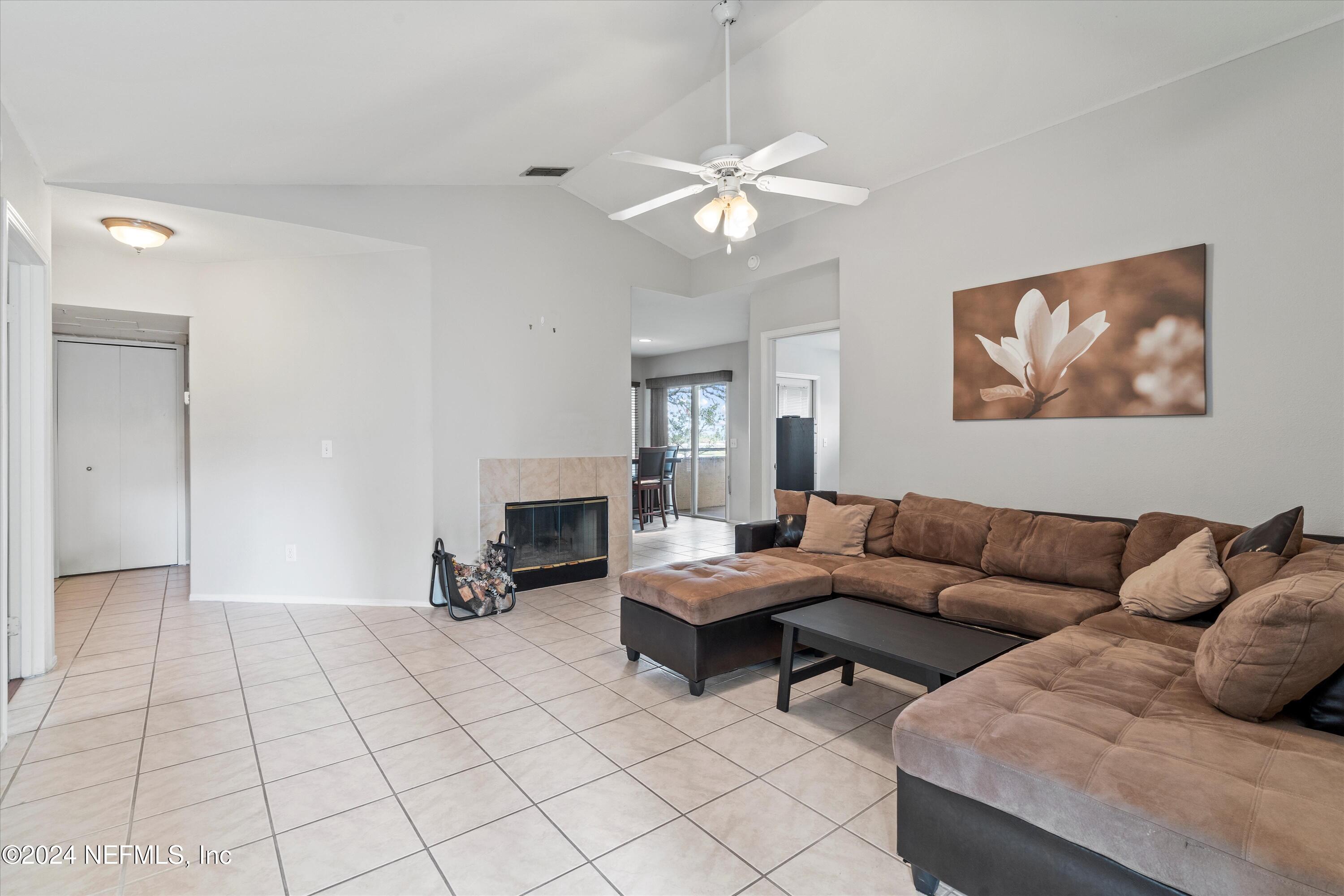 1701 THE GREENS Way, 1921