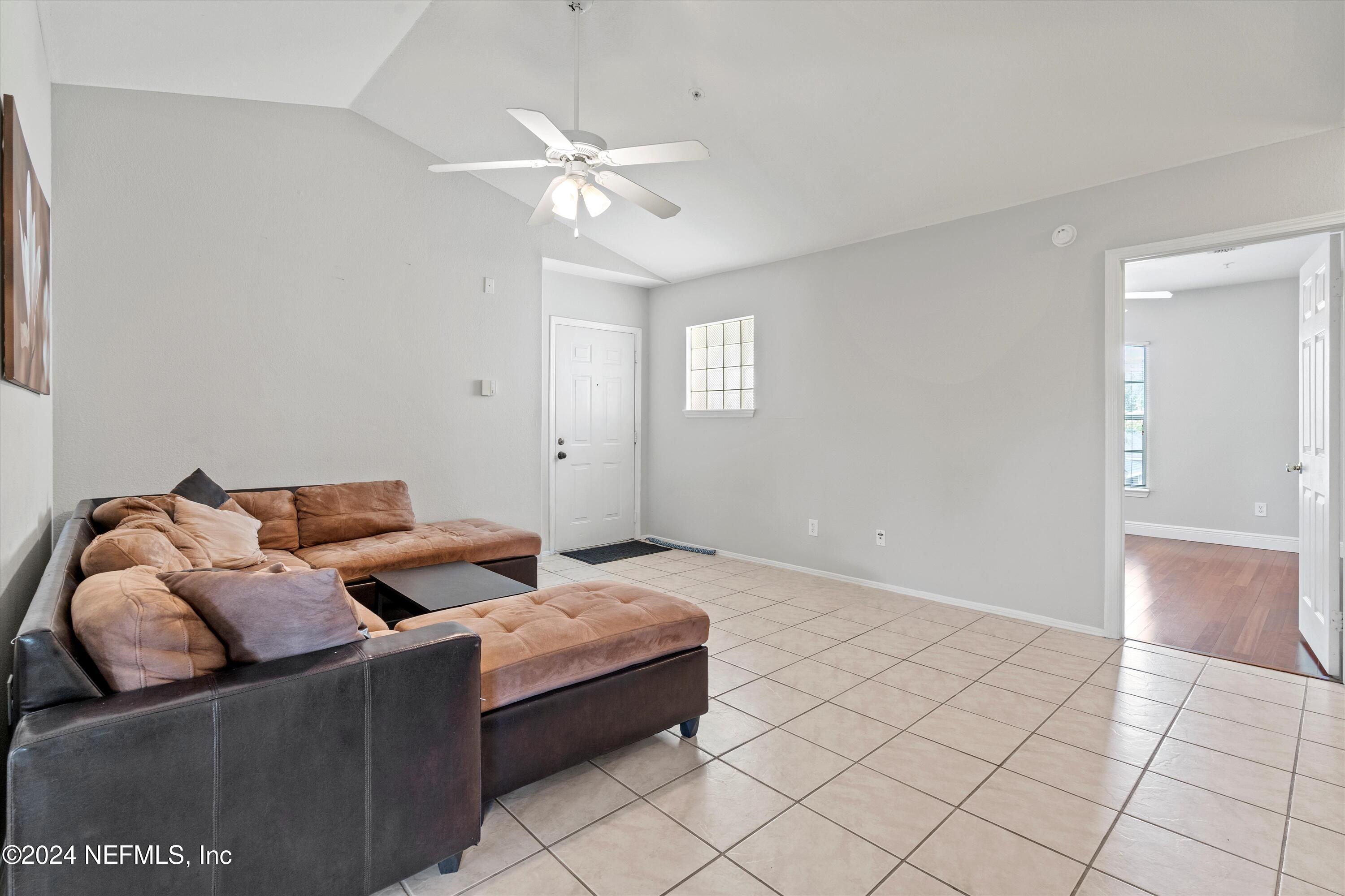 1701 THE GREENS Way, 1921