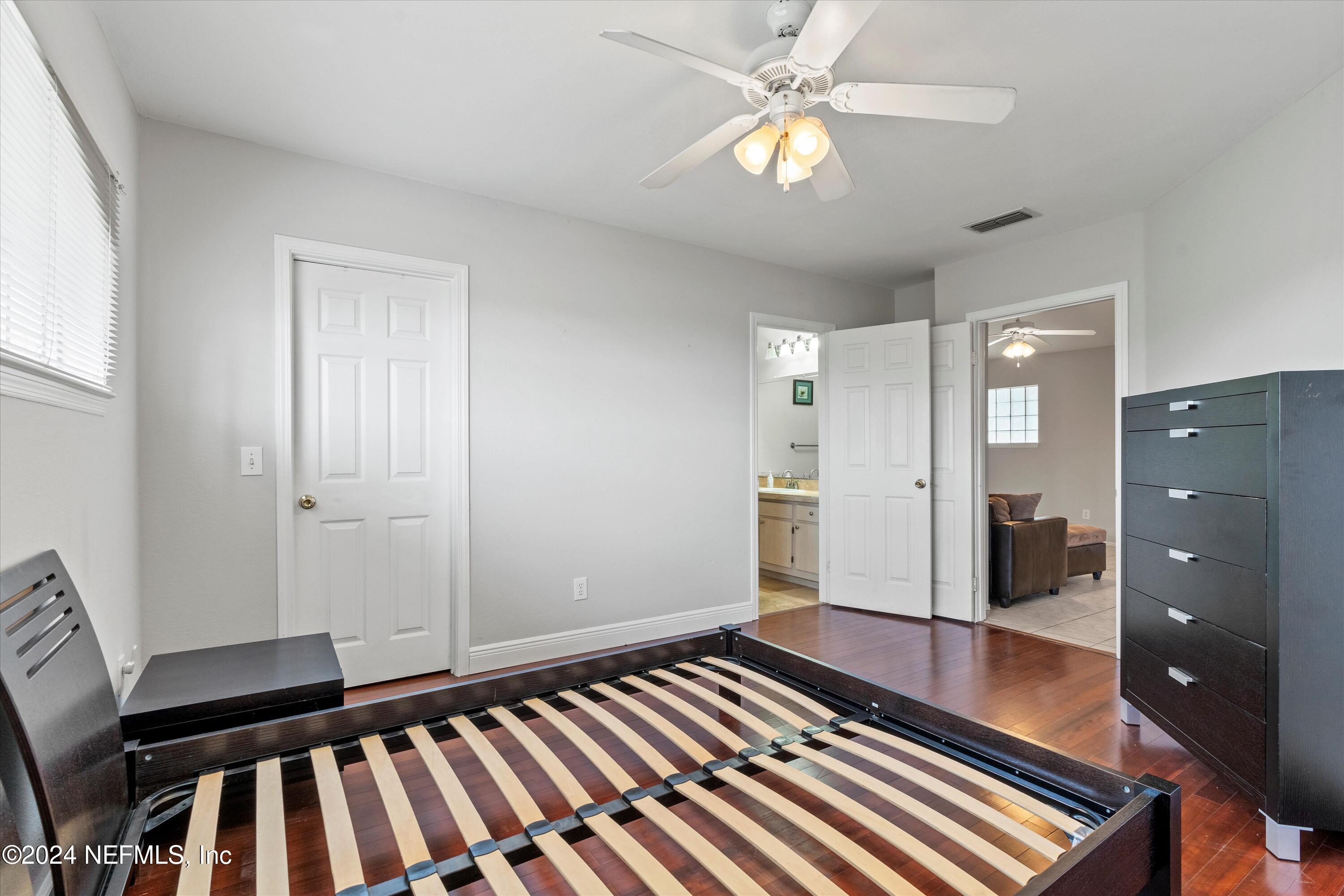 1701 THE GREENS Way, 1921