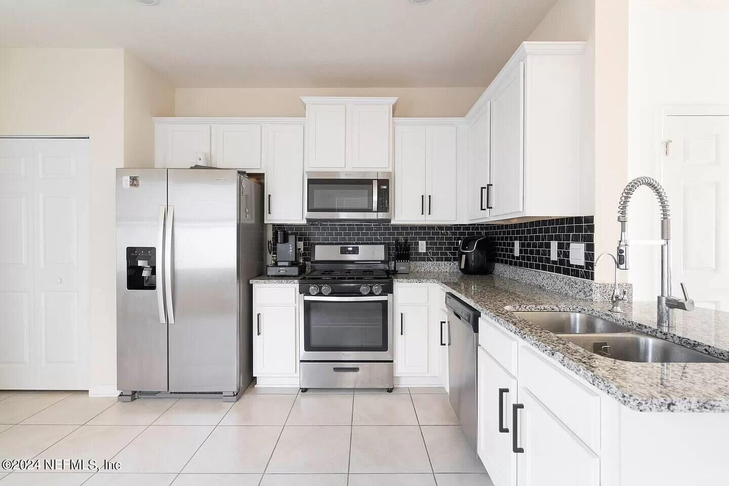 136 COASTLINE Way