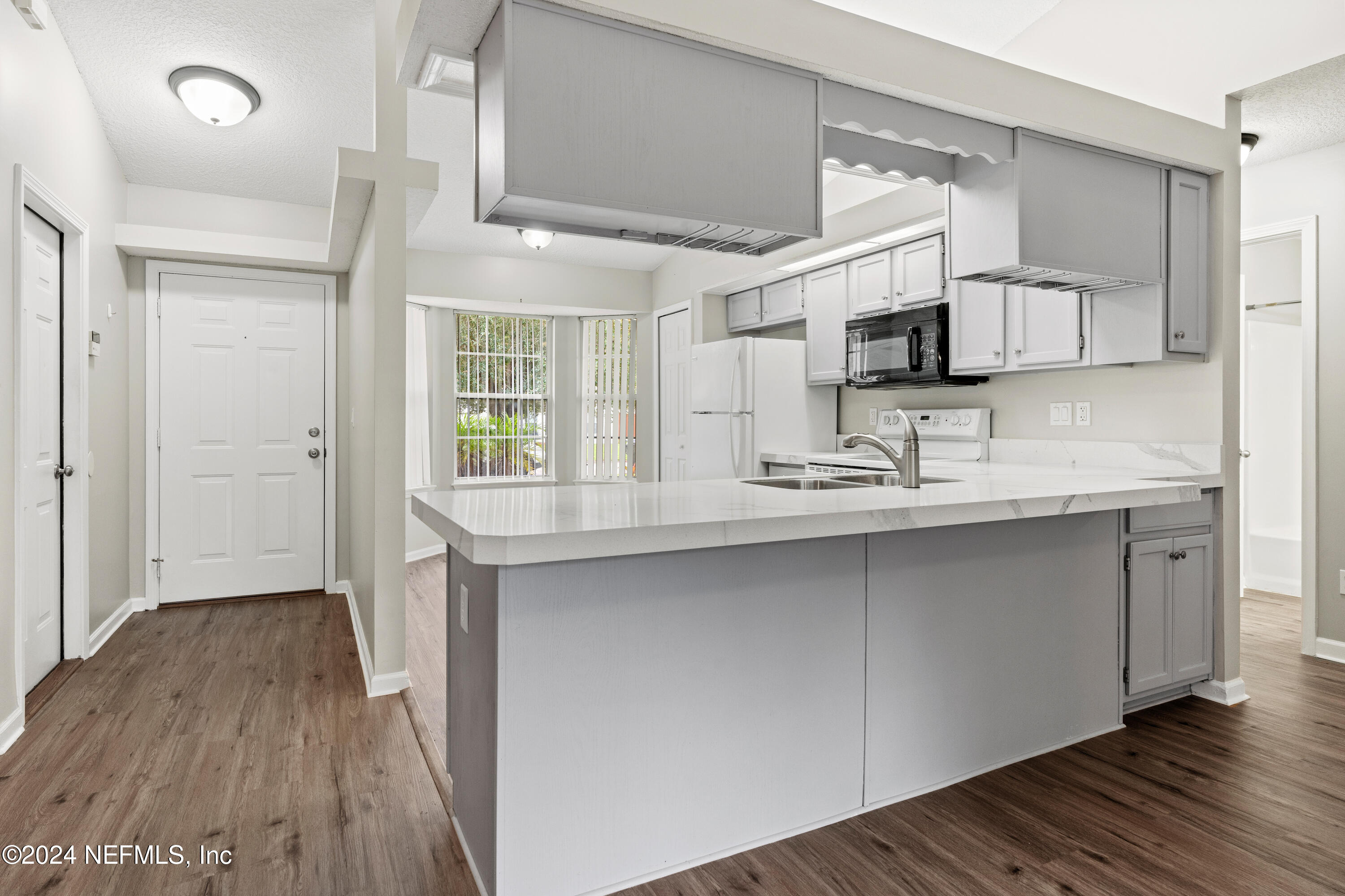 3236 DOWITCHER Lane