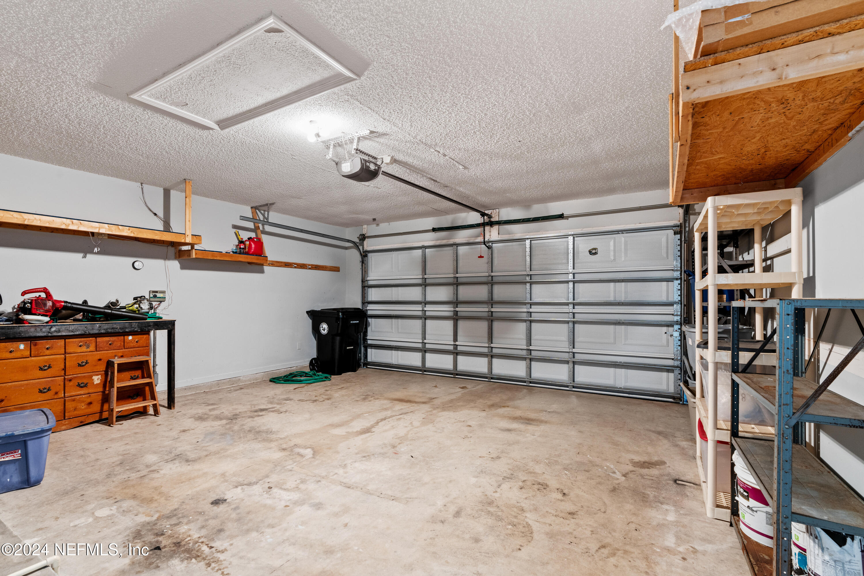 3236 DOWITCHER Lane
