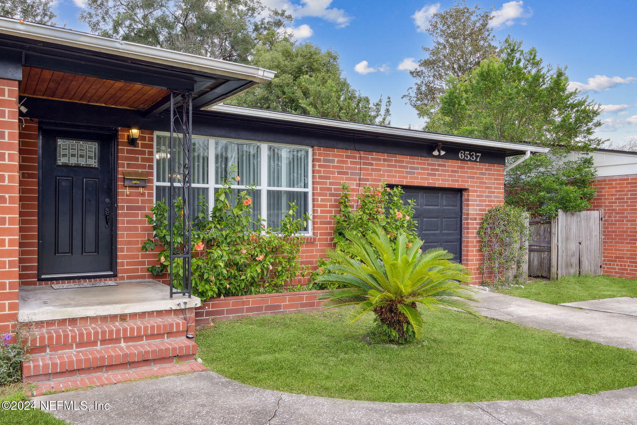 6537 PINE SUMMIT Drive