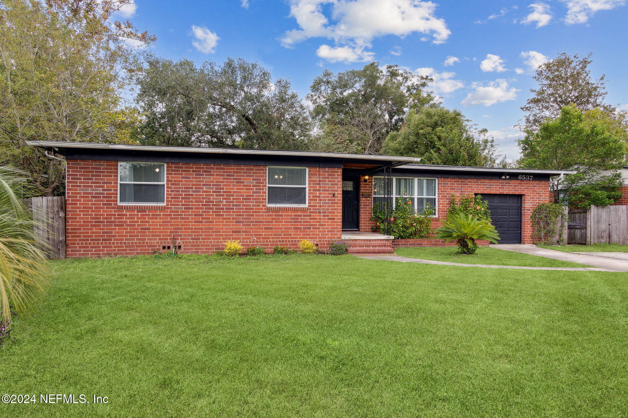6537 PINE SUMMIT Drive