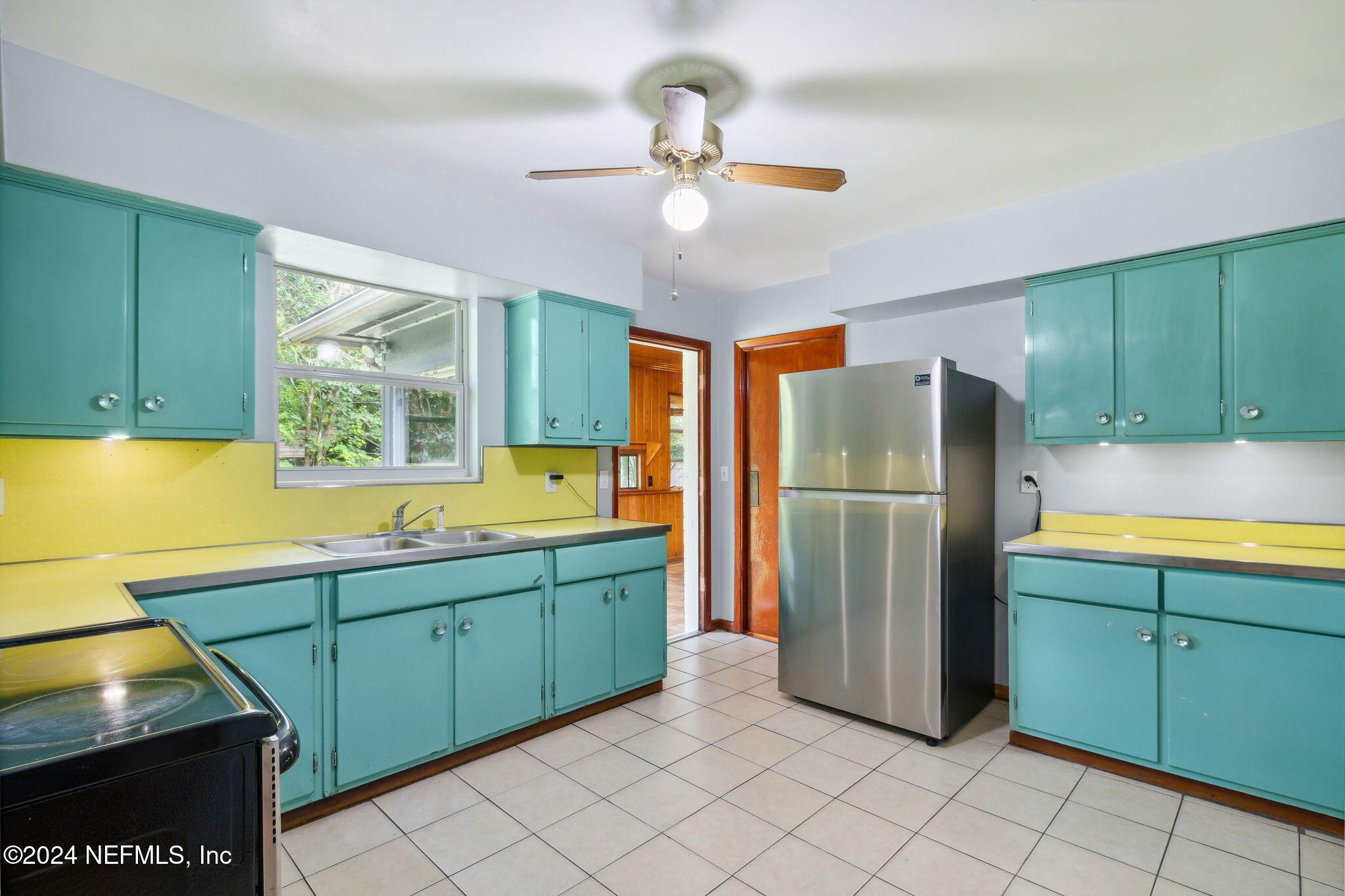 6537 PINE SUMMIT Drive