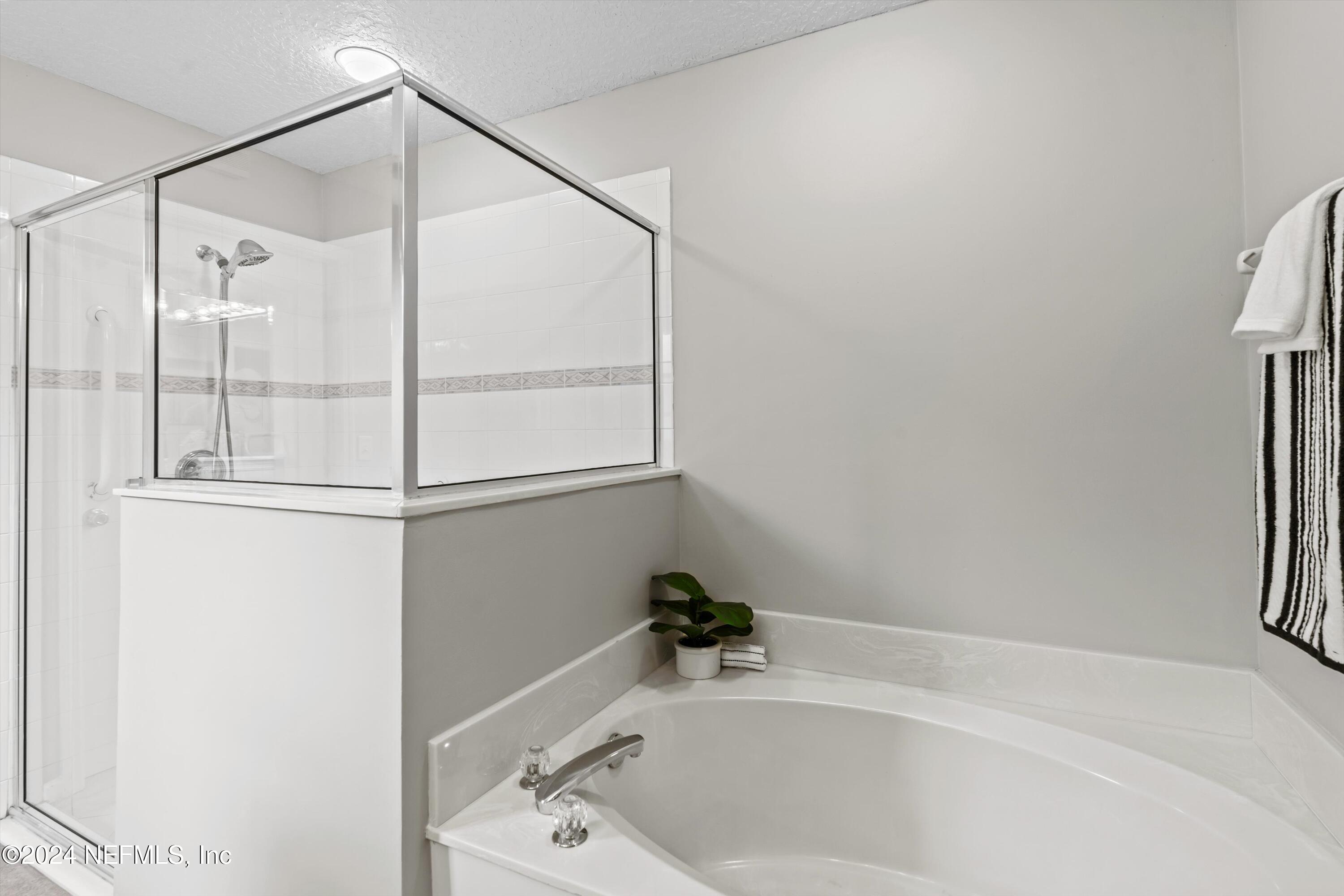 2889 WESTBERRY HIDEAWAY Court