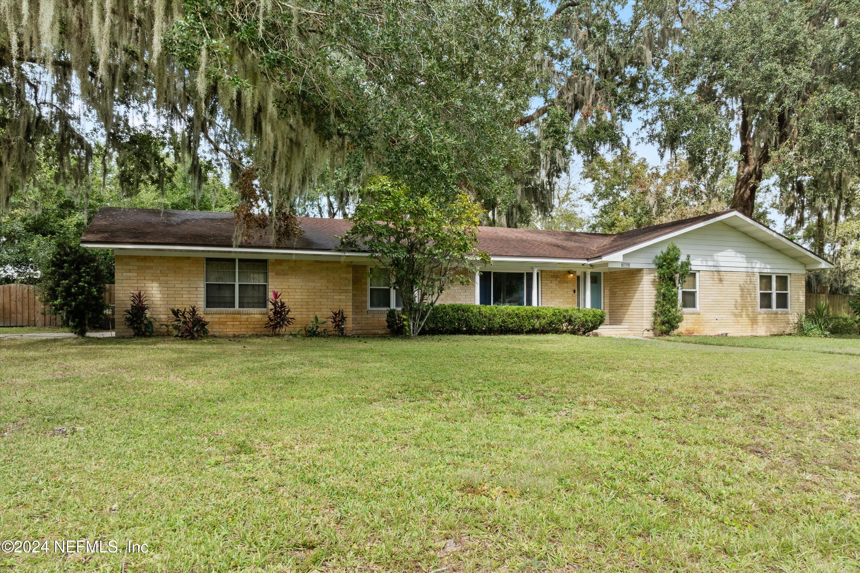 6743 GRACE Lane
