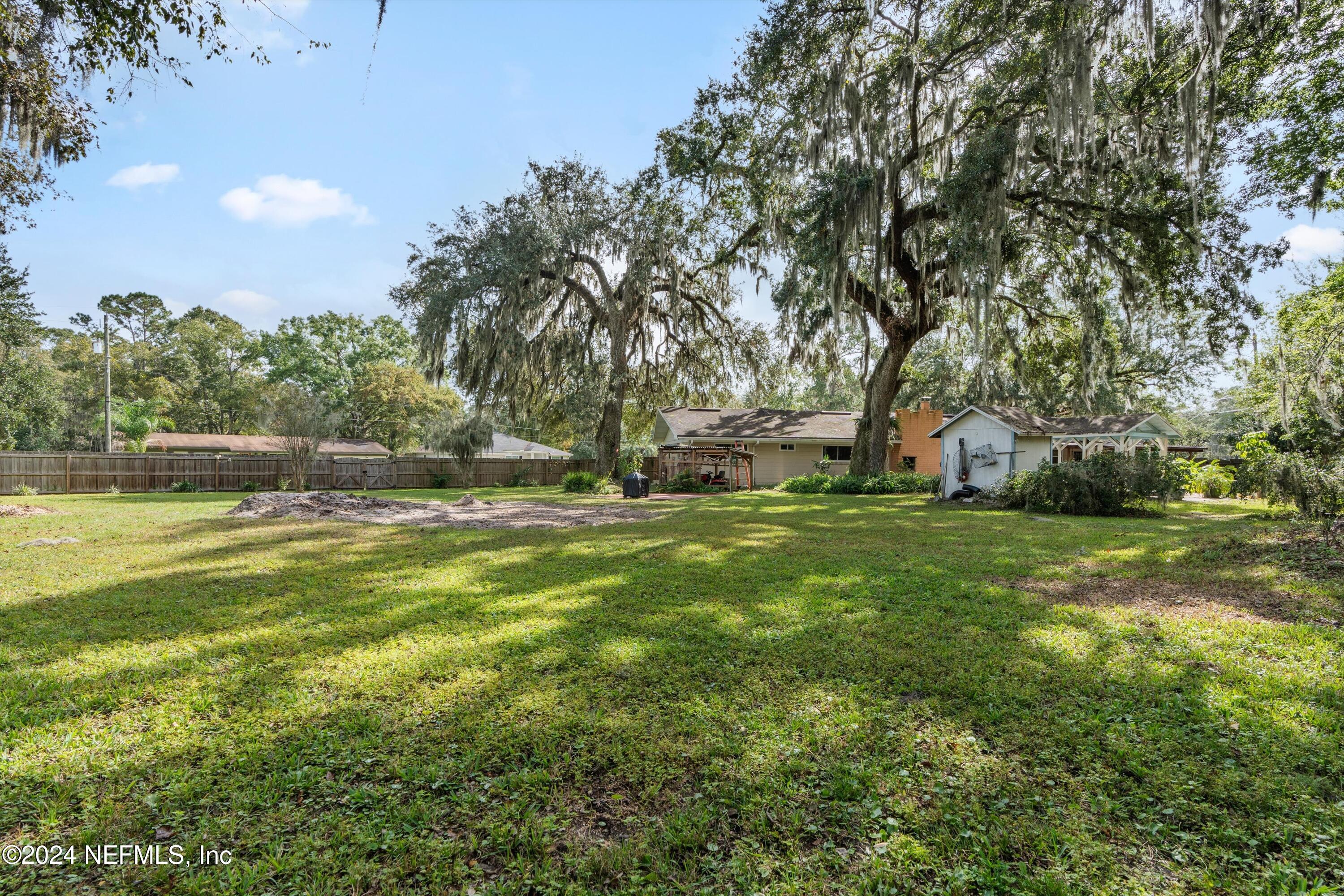 6743 GRACE Lane