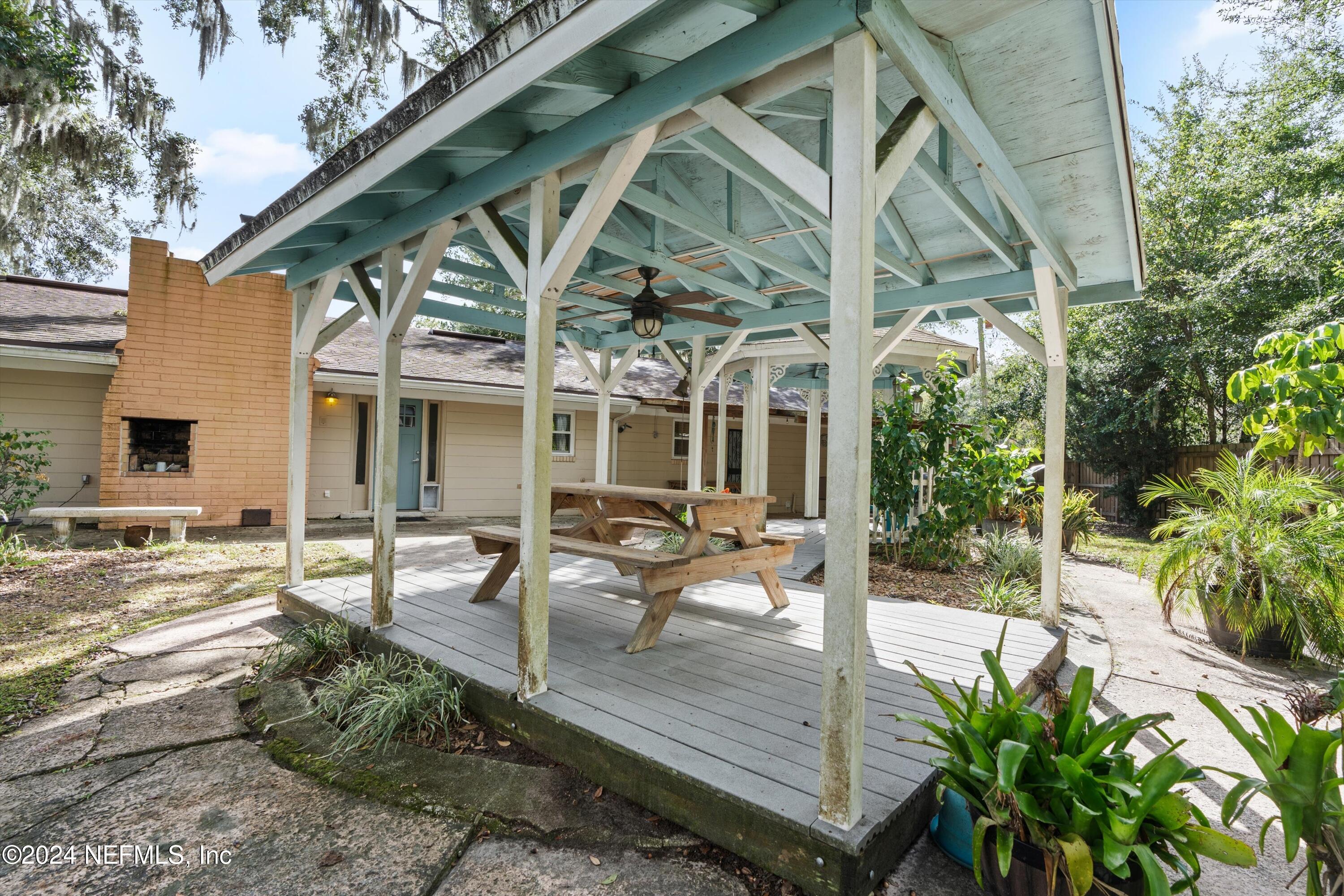 6743 GRACE Lane