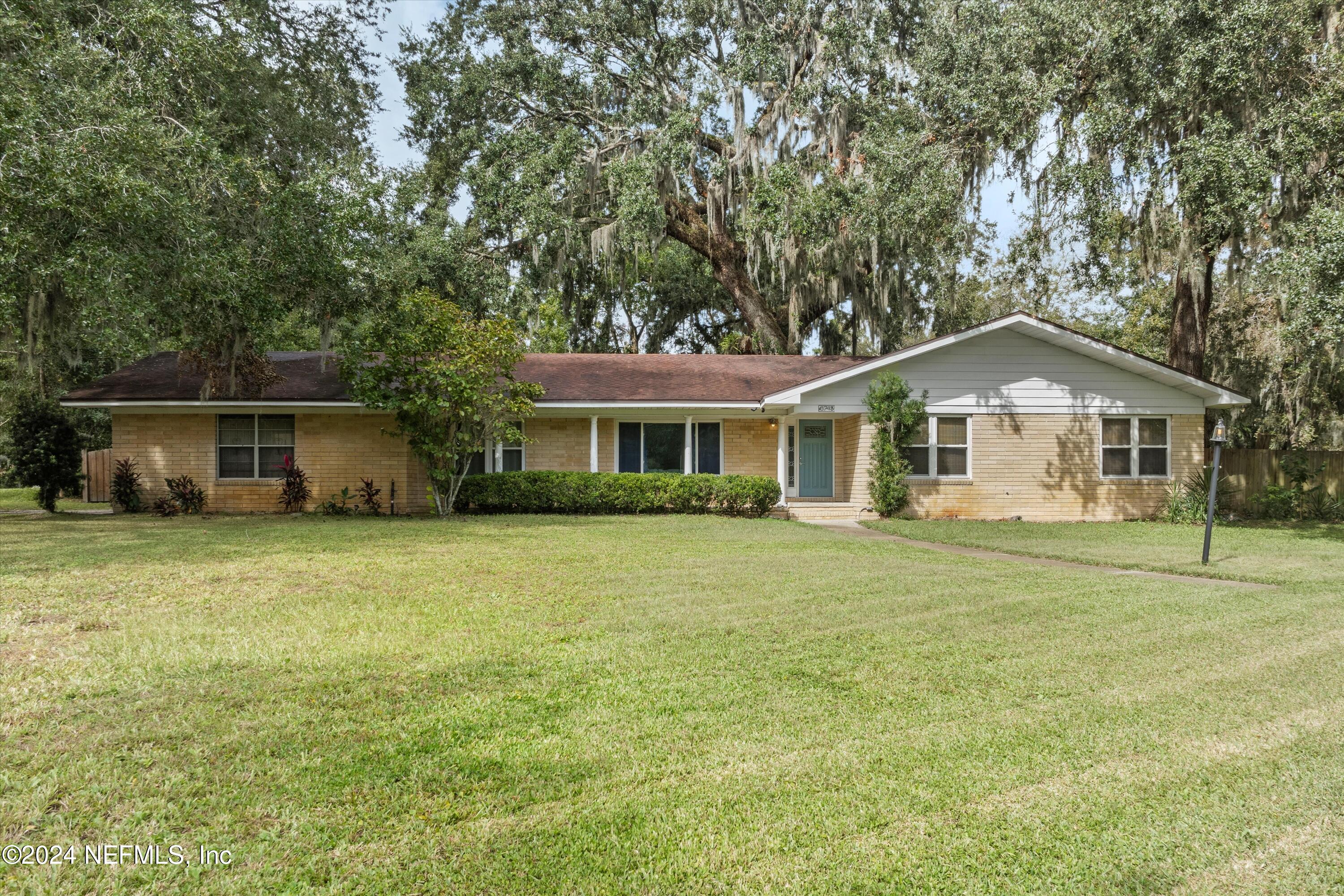 6743 GRACE Lane