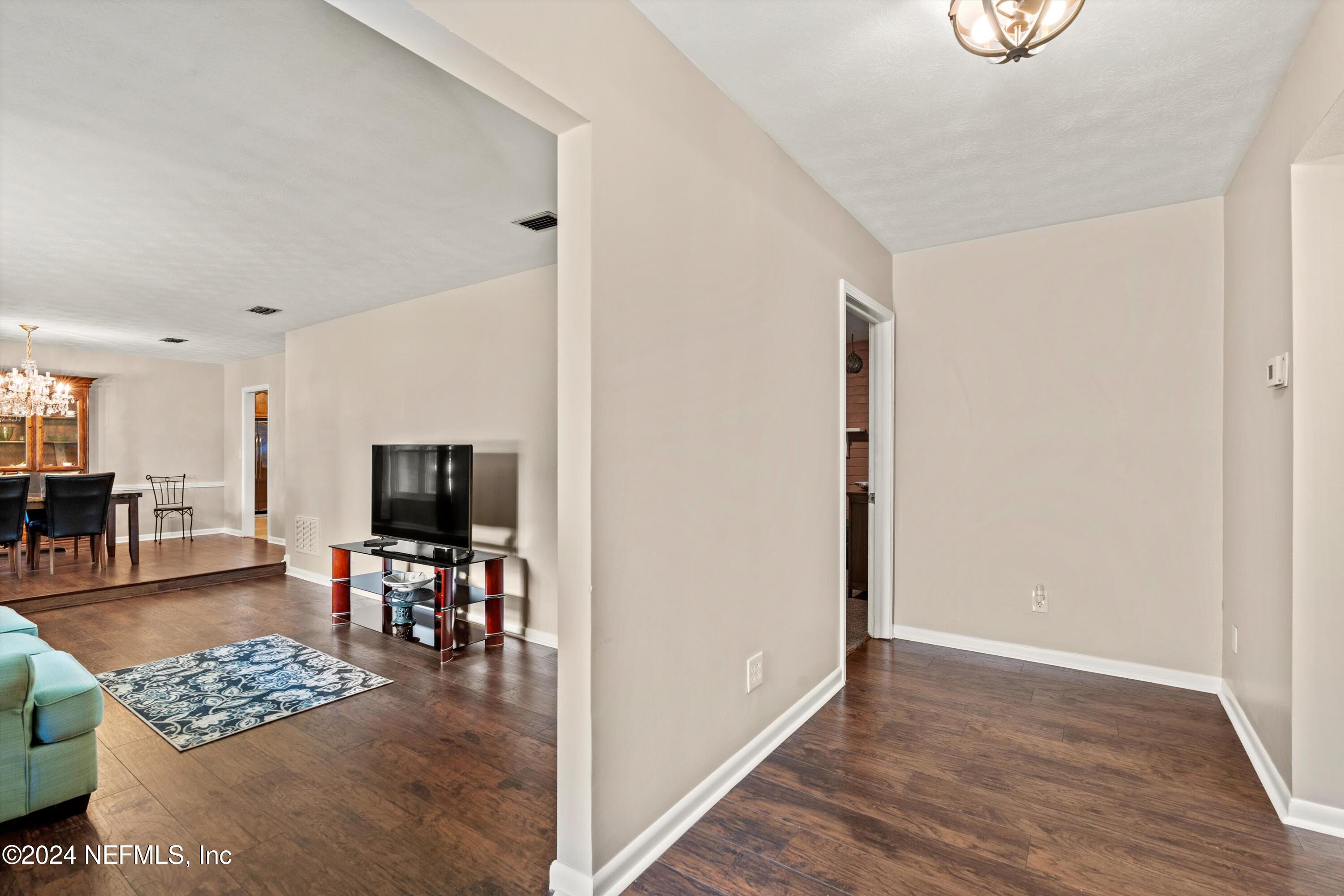 6743 GRACE Lane