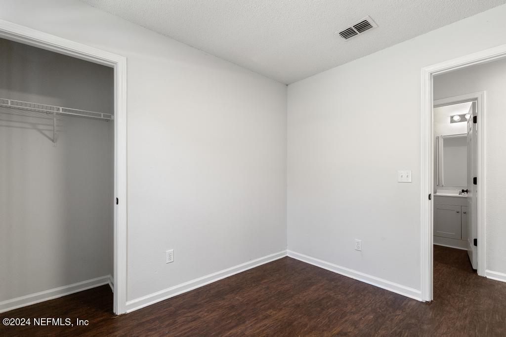 1750 BROADWAY Avenue