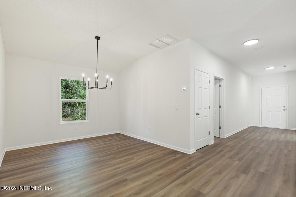 407 RUSTIC Road