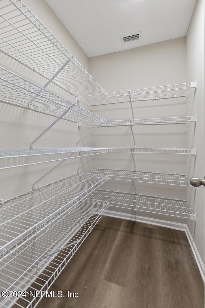 111 BREEZEWAY Avenue