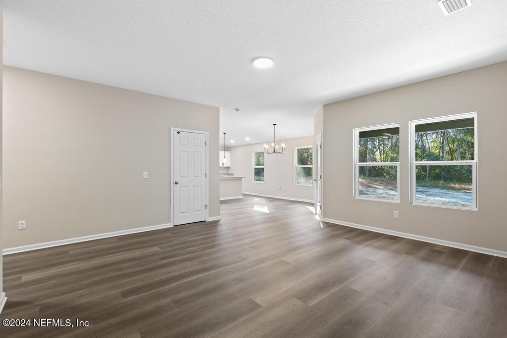 111 BREEZEWAY Avenue